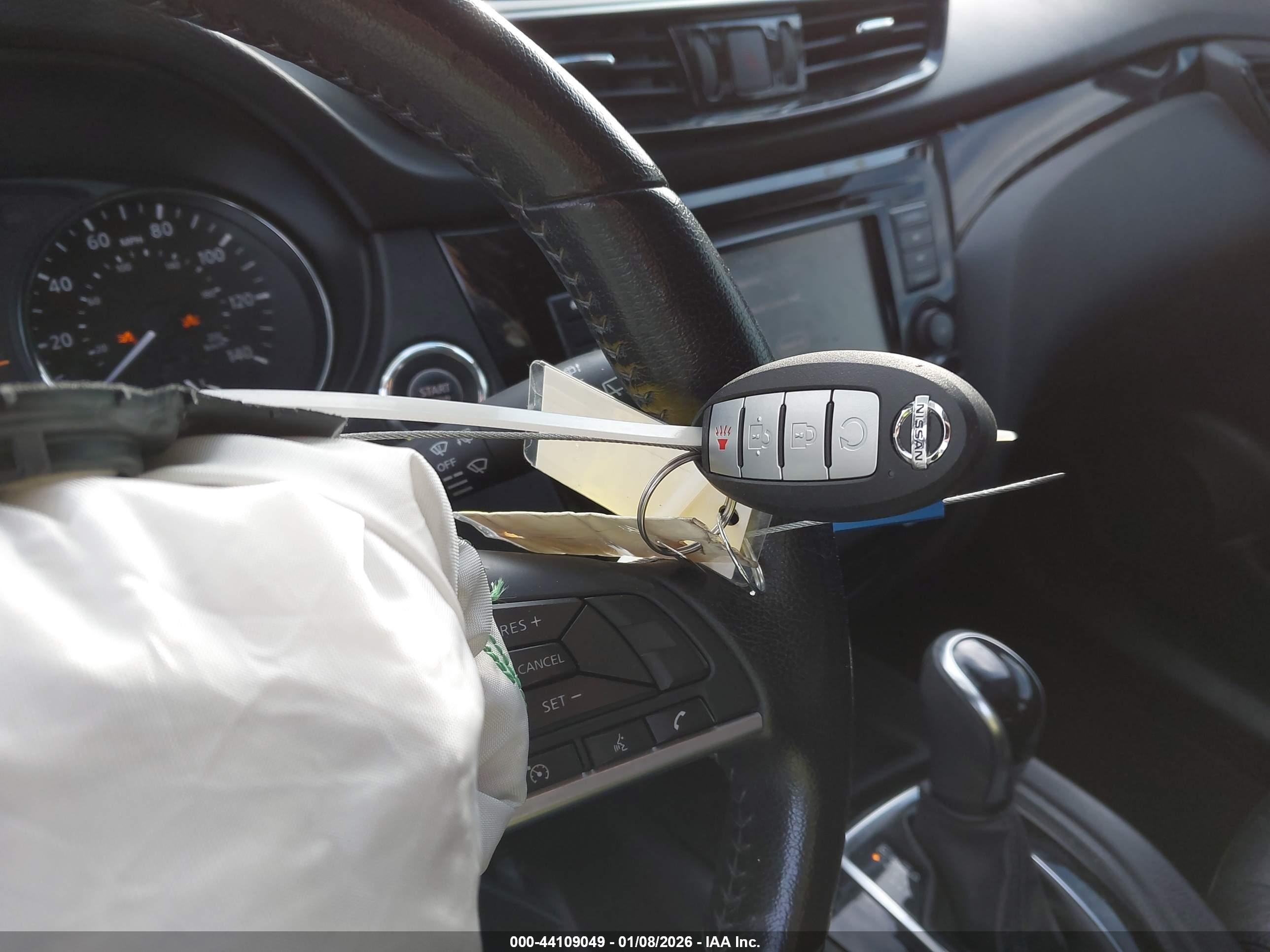 NISSAN ROGUE image 11