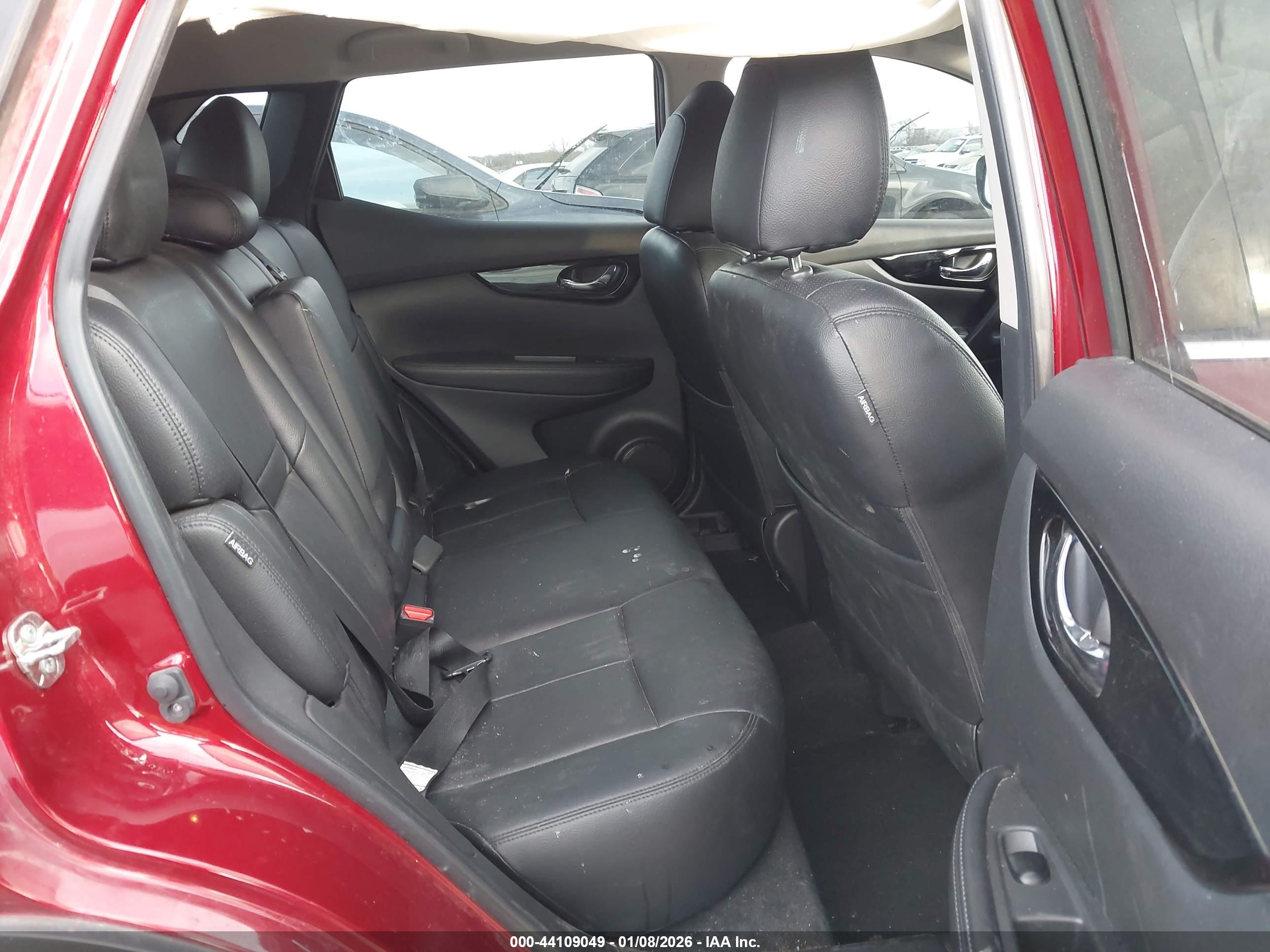 NISSAN ROGUE image 8
