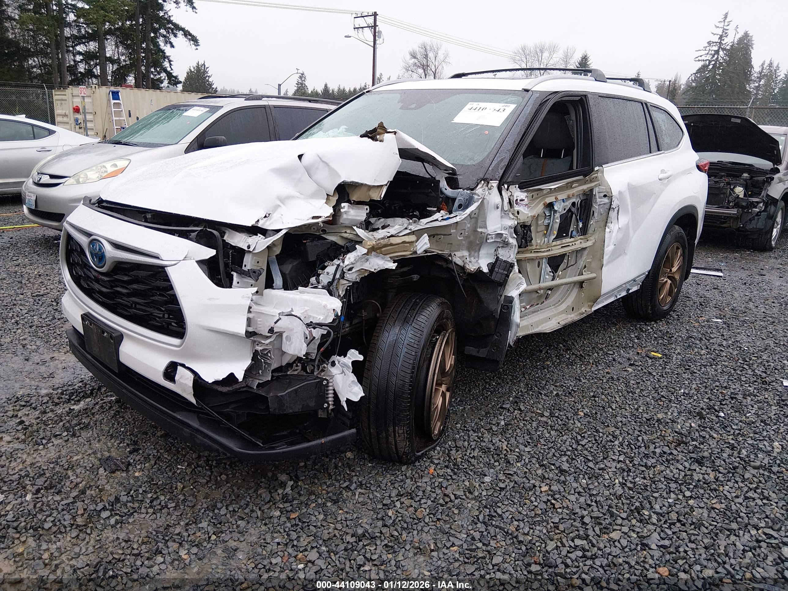 TOYOTA HIGHLANDER image 2