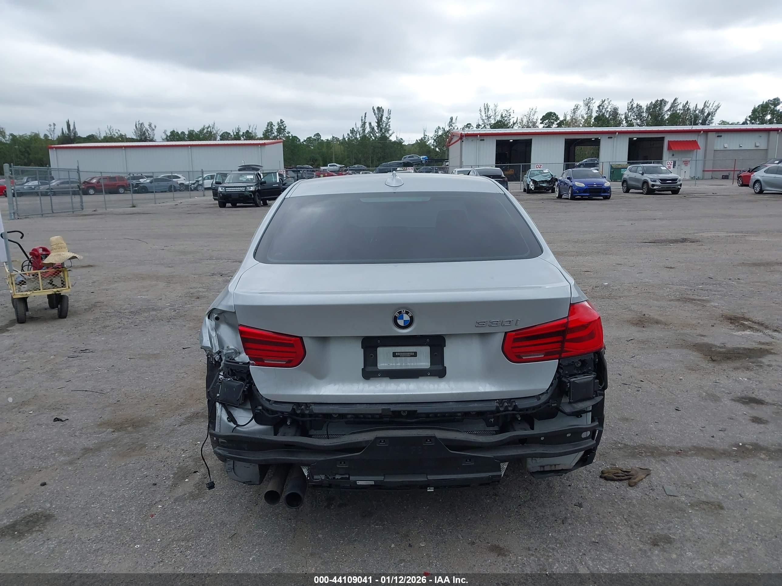 BMW 330I image 6