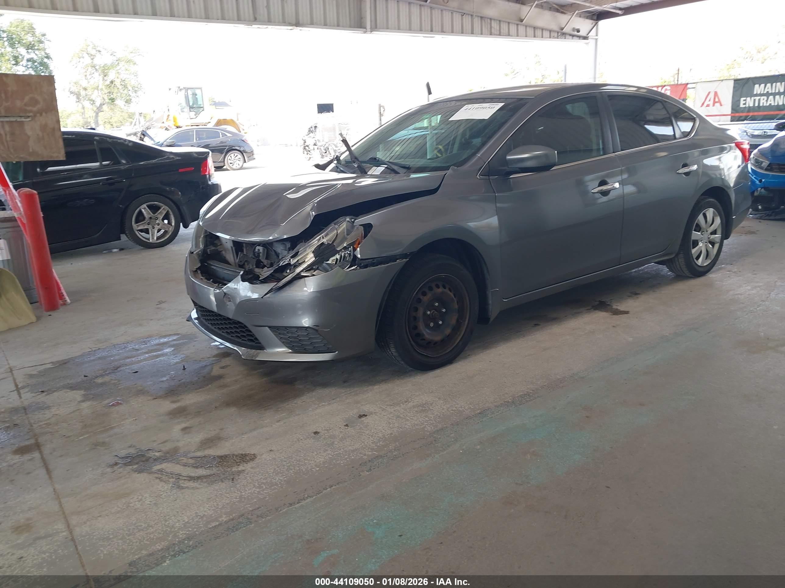 NISSAN SENTRA image 2
