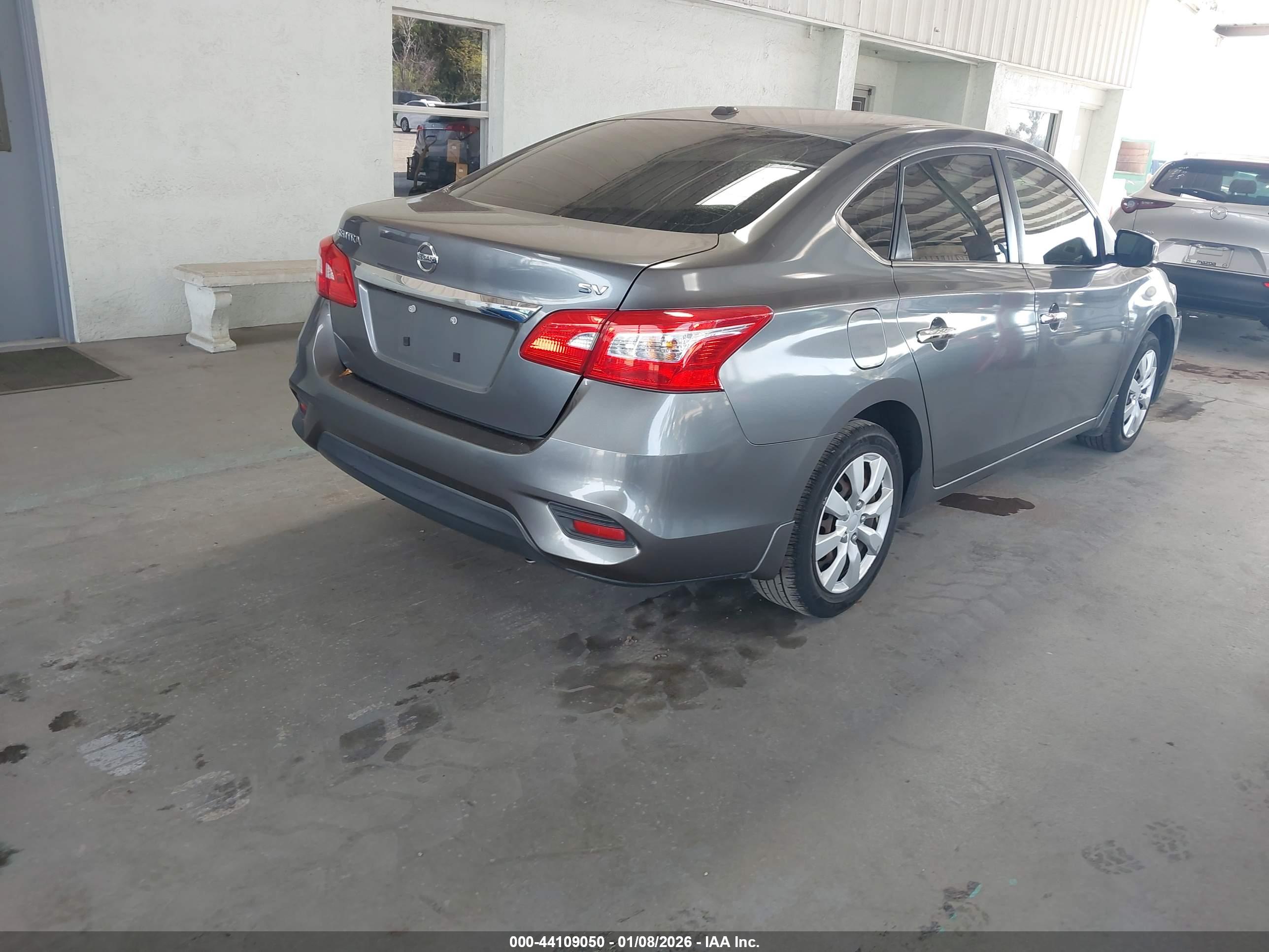 NISSAN SENTRA image 4