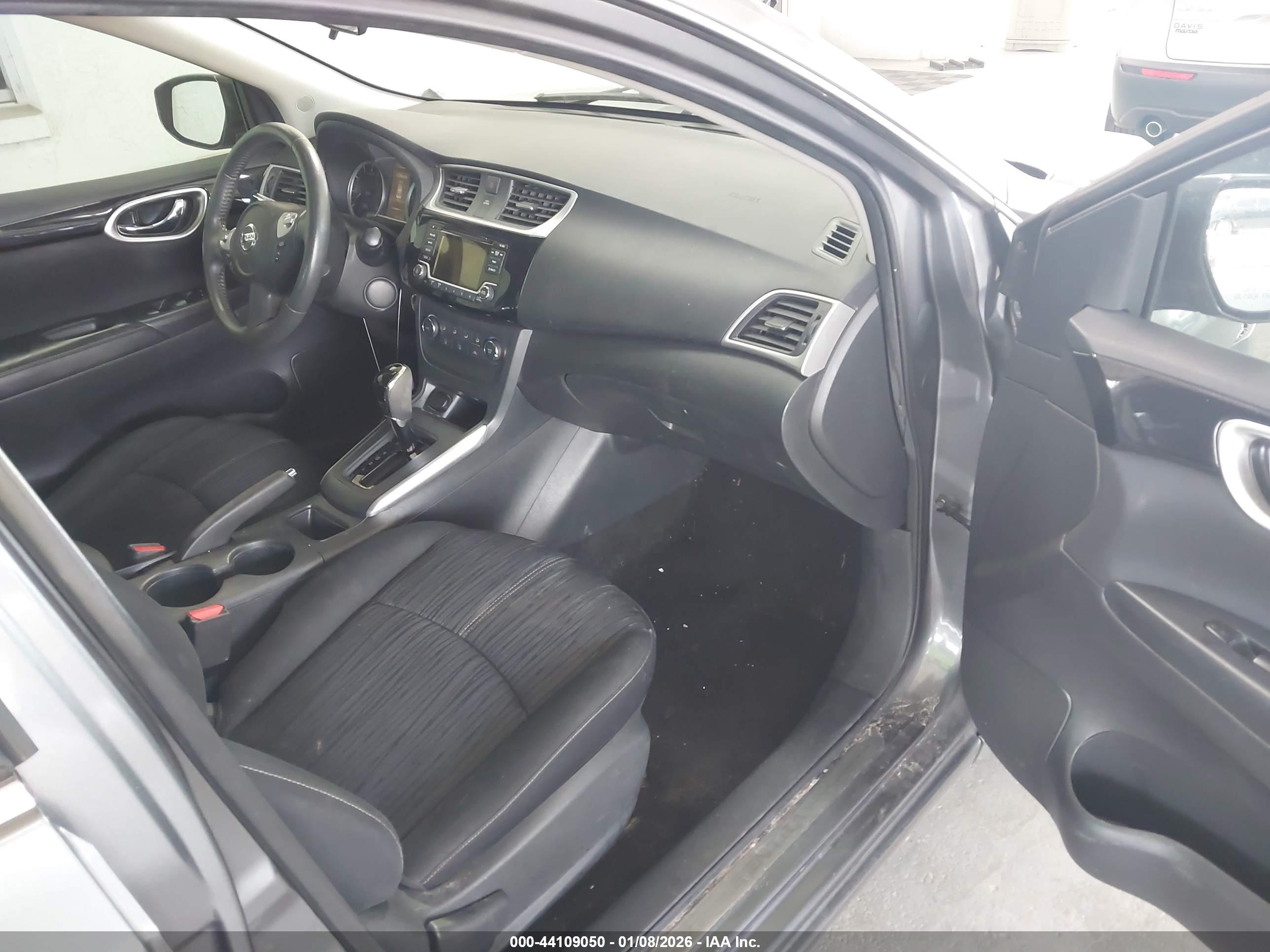 NISSAN SENTRA image 5