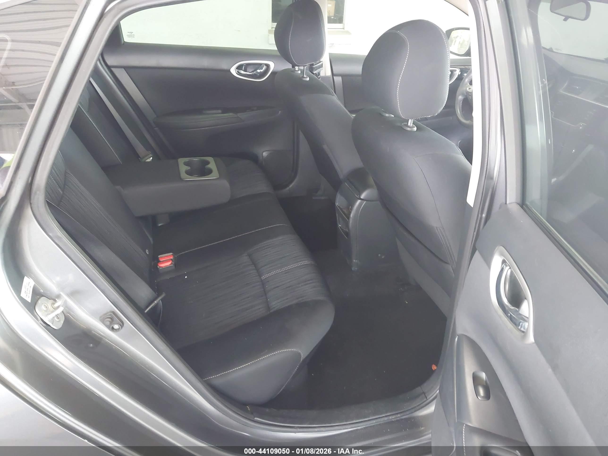 NISSAN SENTRA image 8