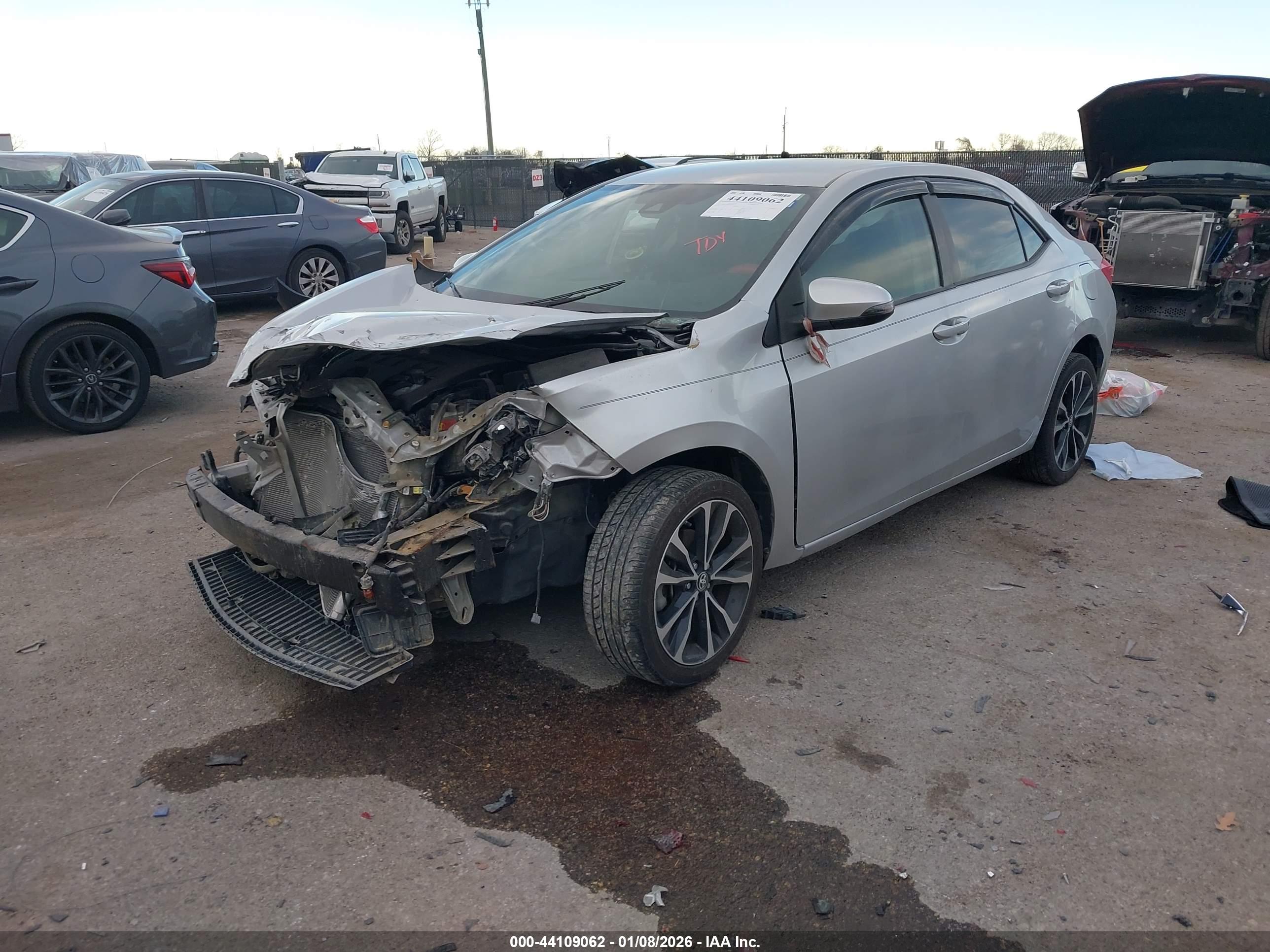 TOYOTA COROLLA image 2