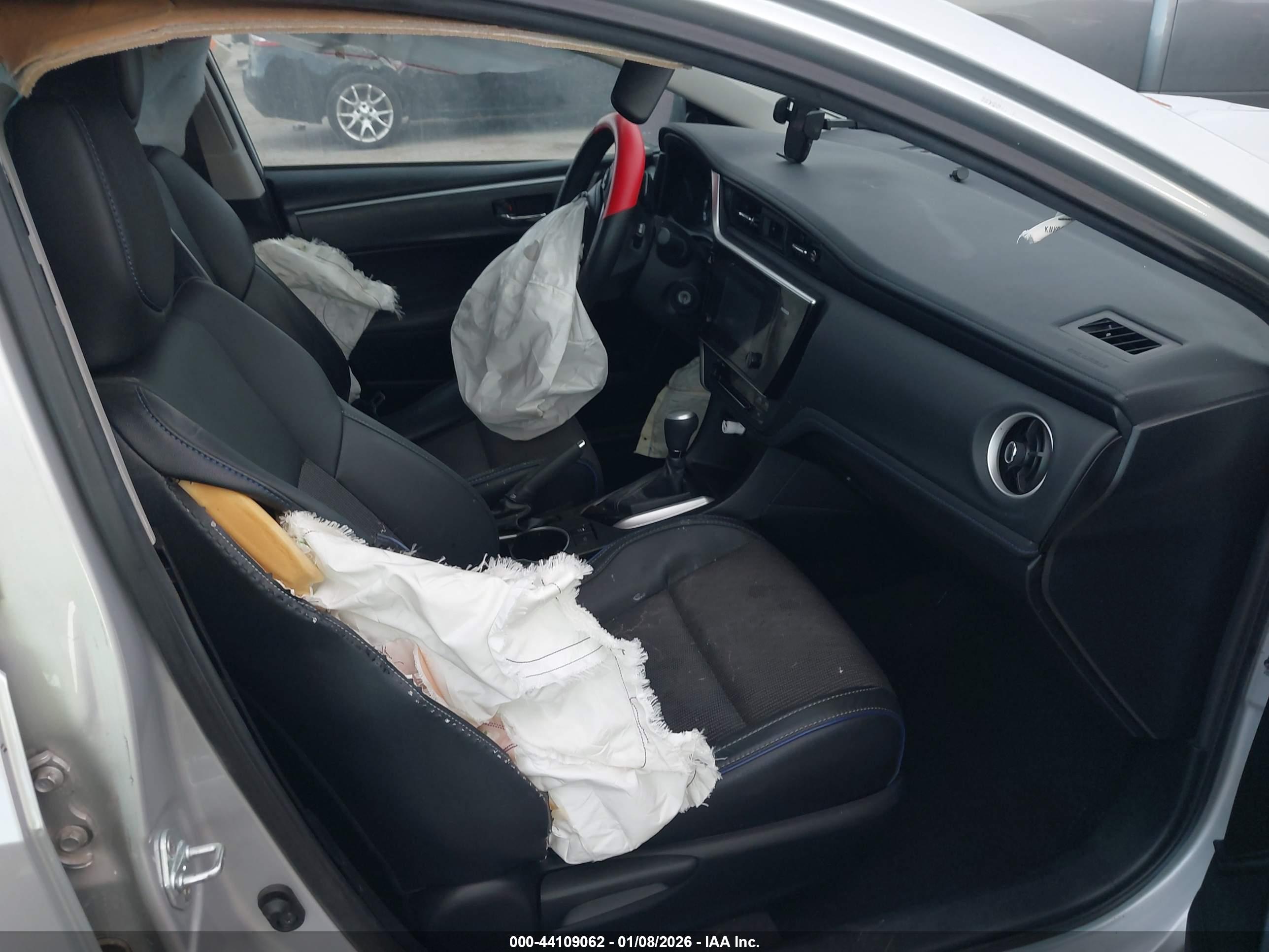 TOYOTA COROLLA image 5