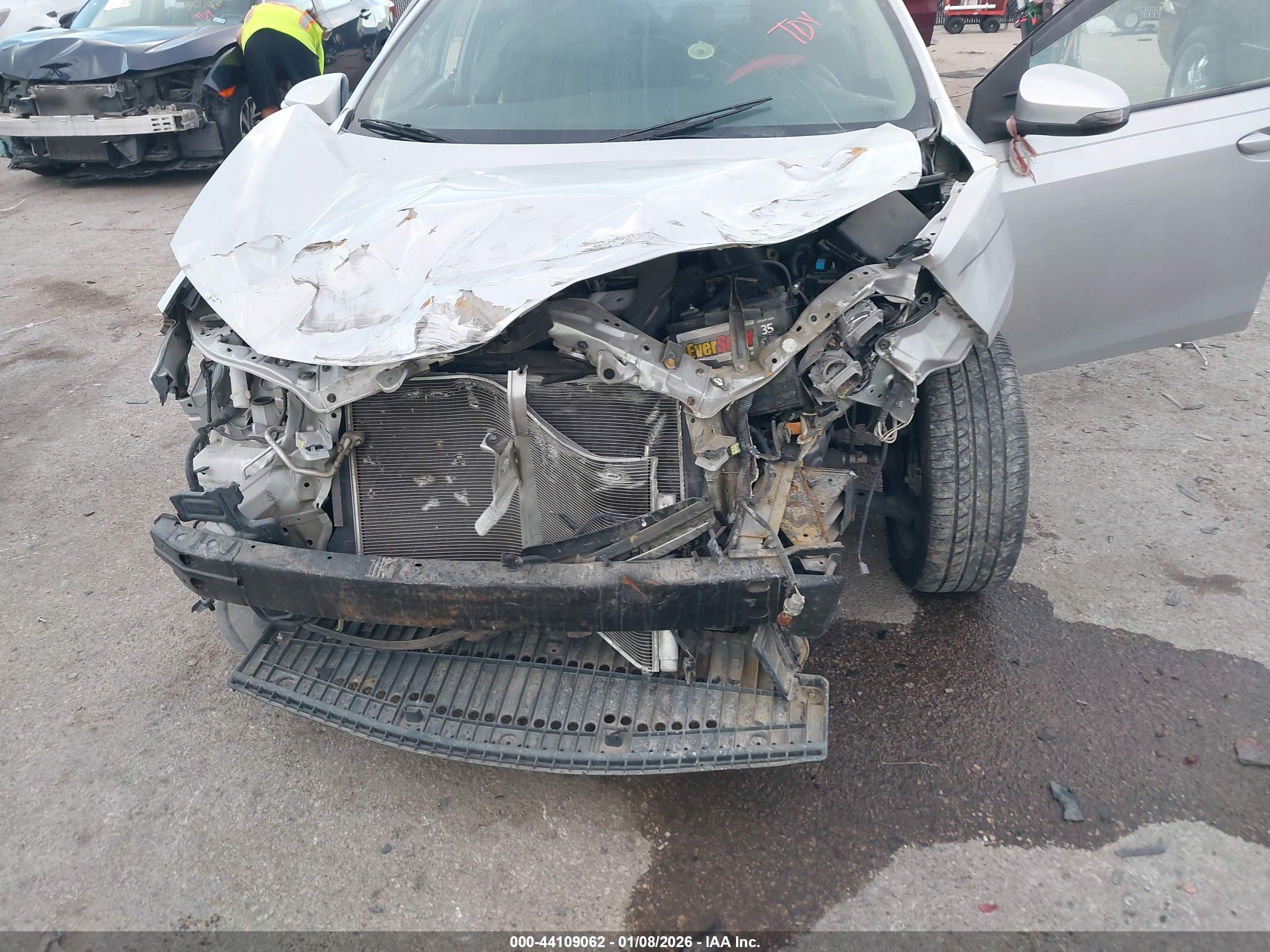 TOYOTA COROLLA image 6
