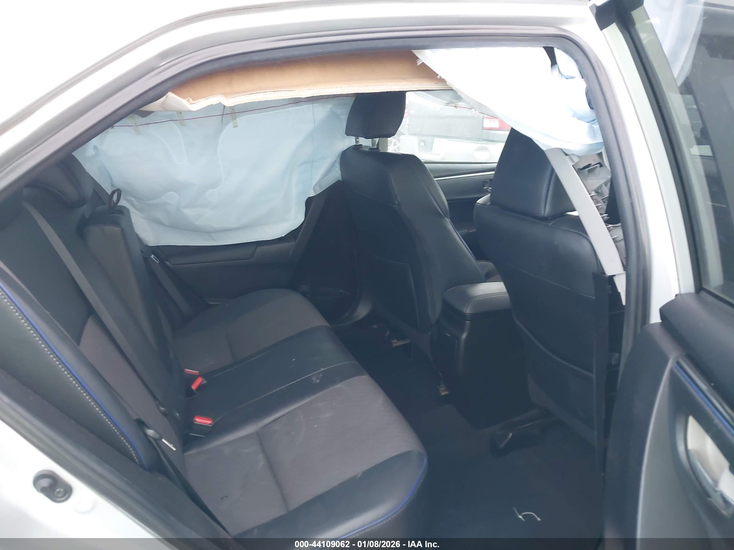 TOYOTA COROLLA image 8