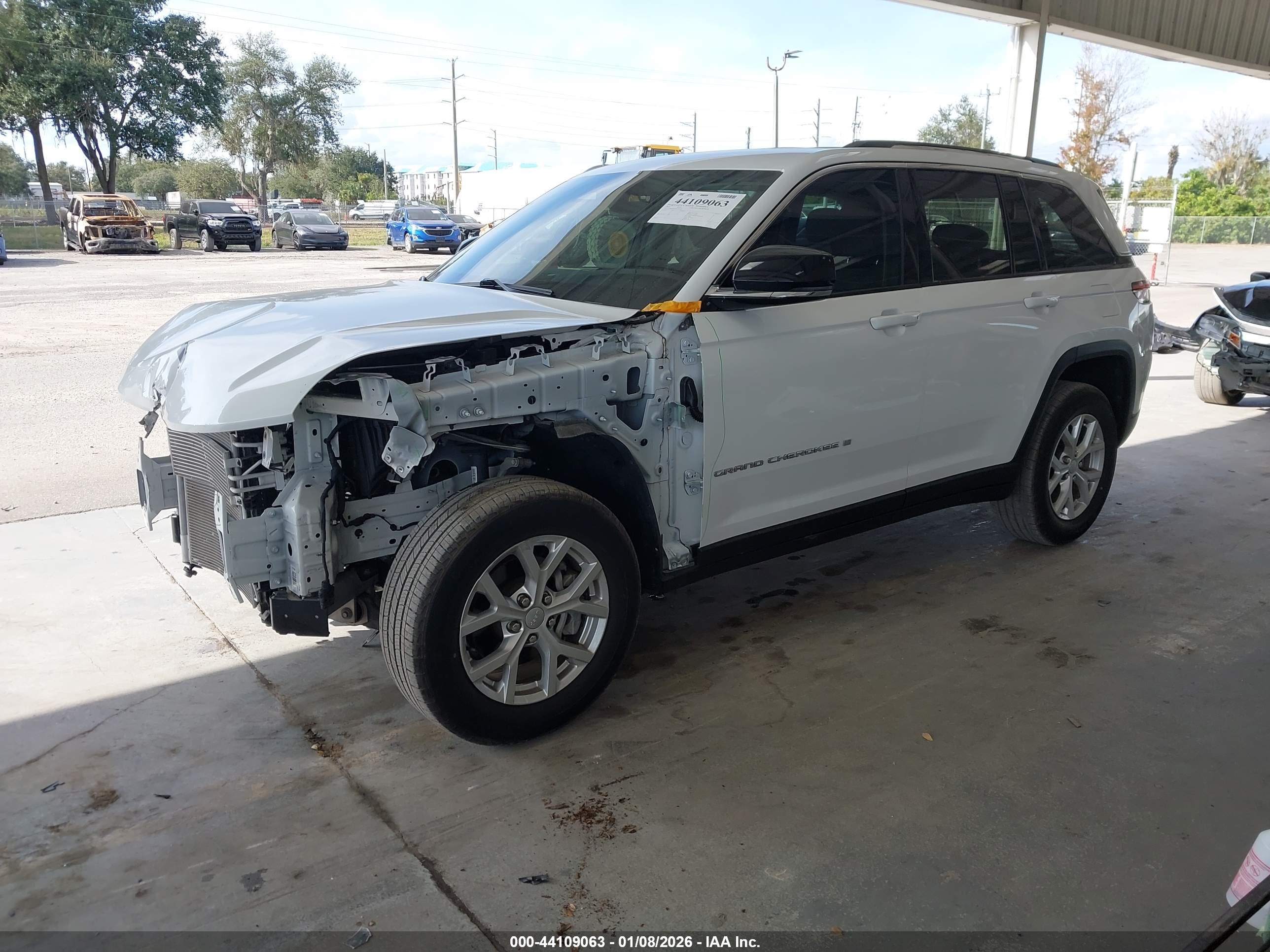 JEEP GRAND image 2