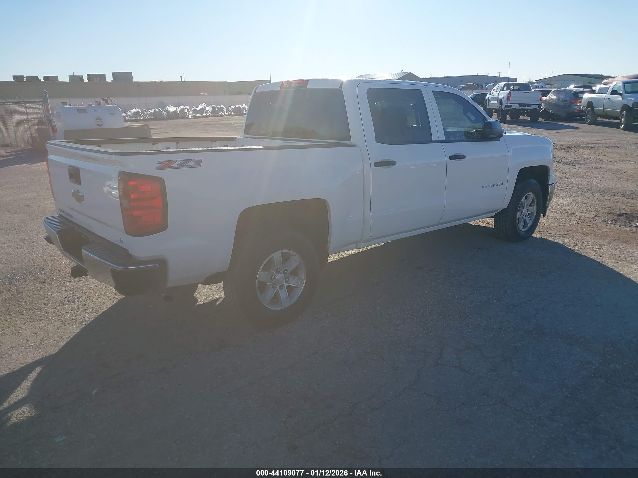 CHEVROLET SILVERADO image 4