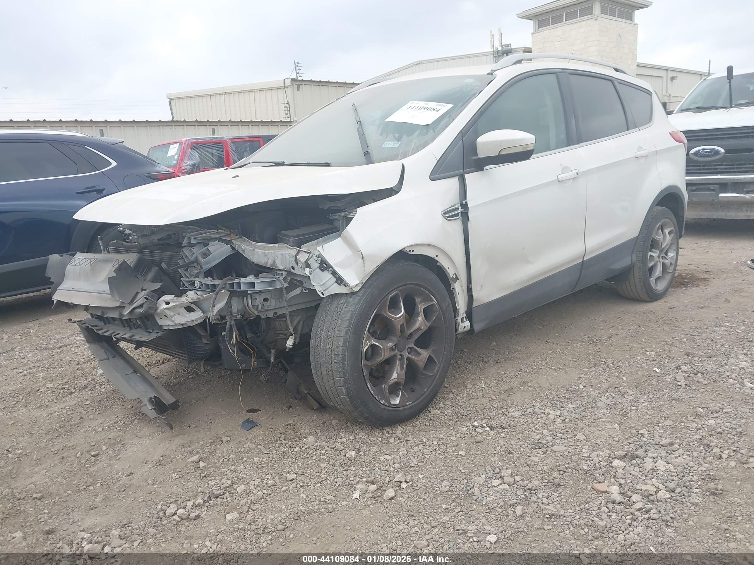 FORD ESCAPE image 2