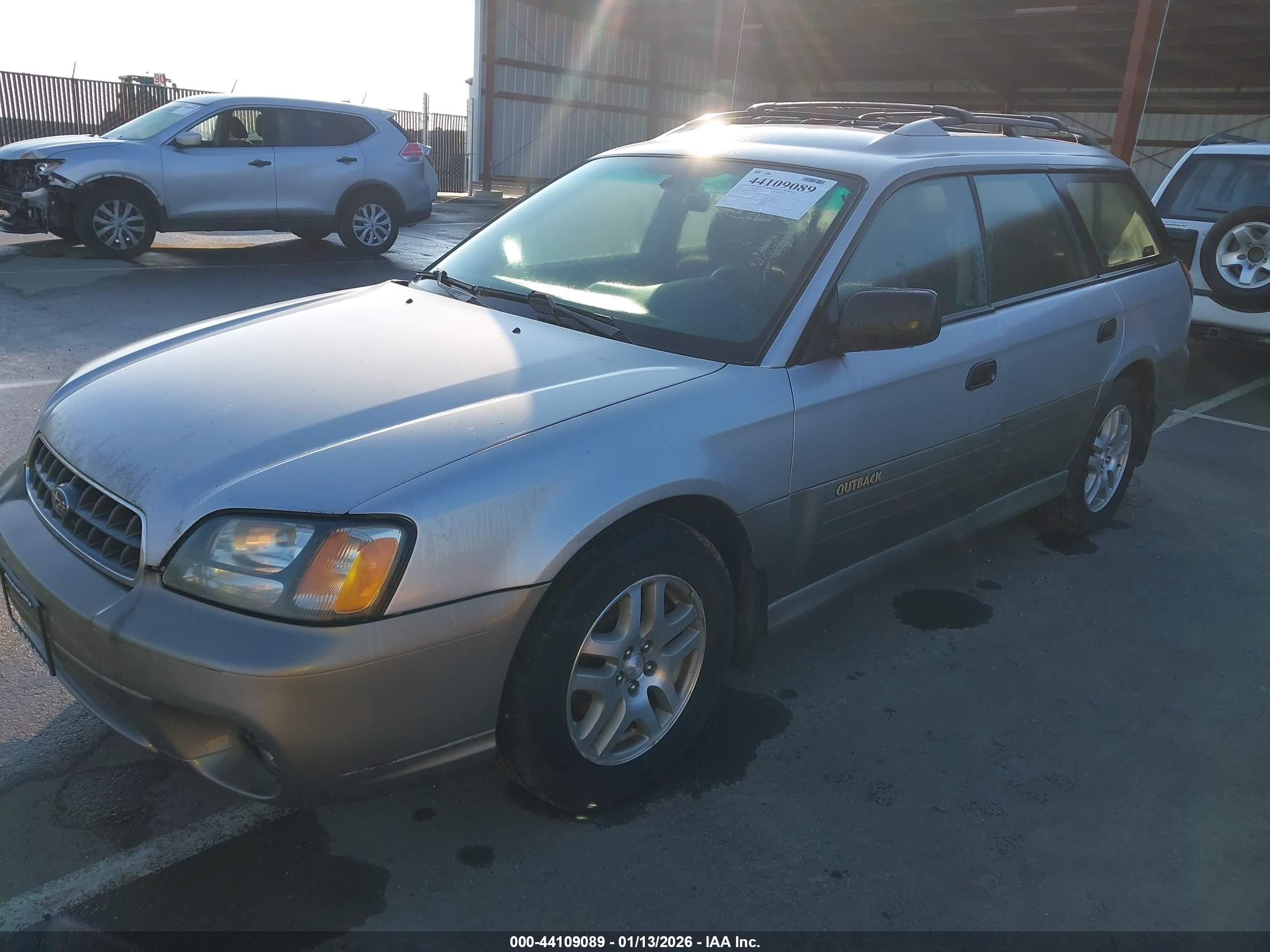 SUBARU OUTBACK image 2