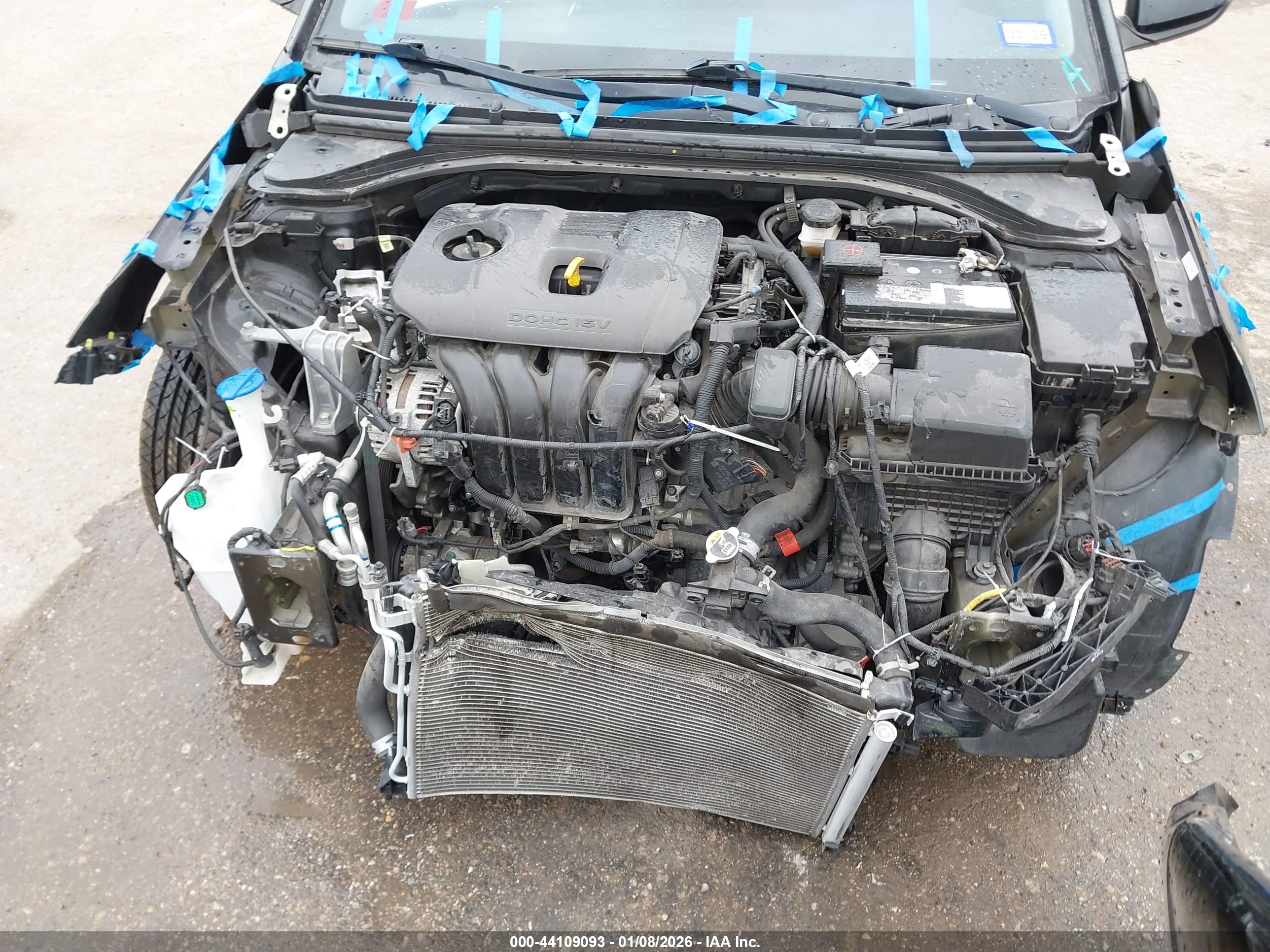 HYUNDAI ELANTRA image 10