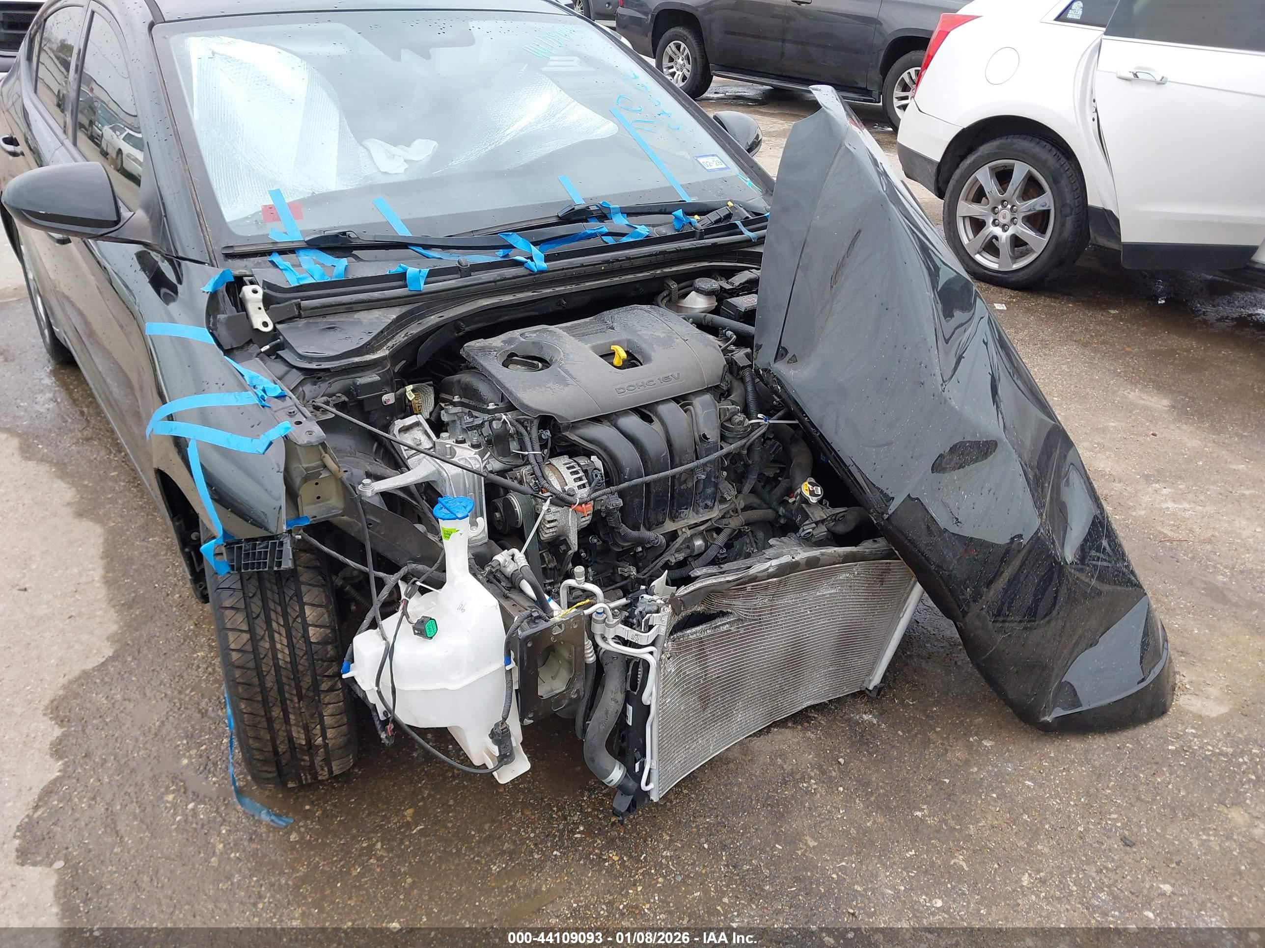 HYUNDAI ELANTRA image 6