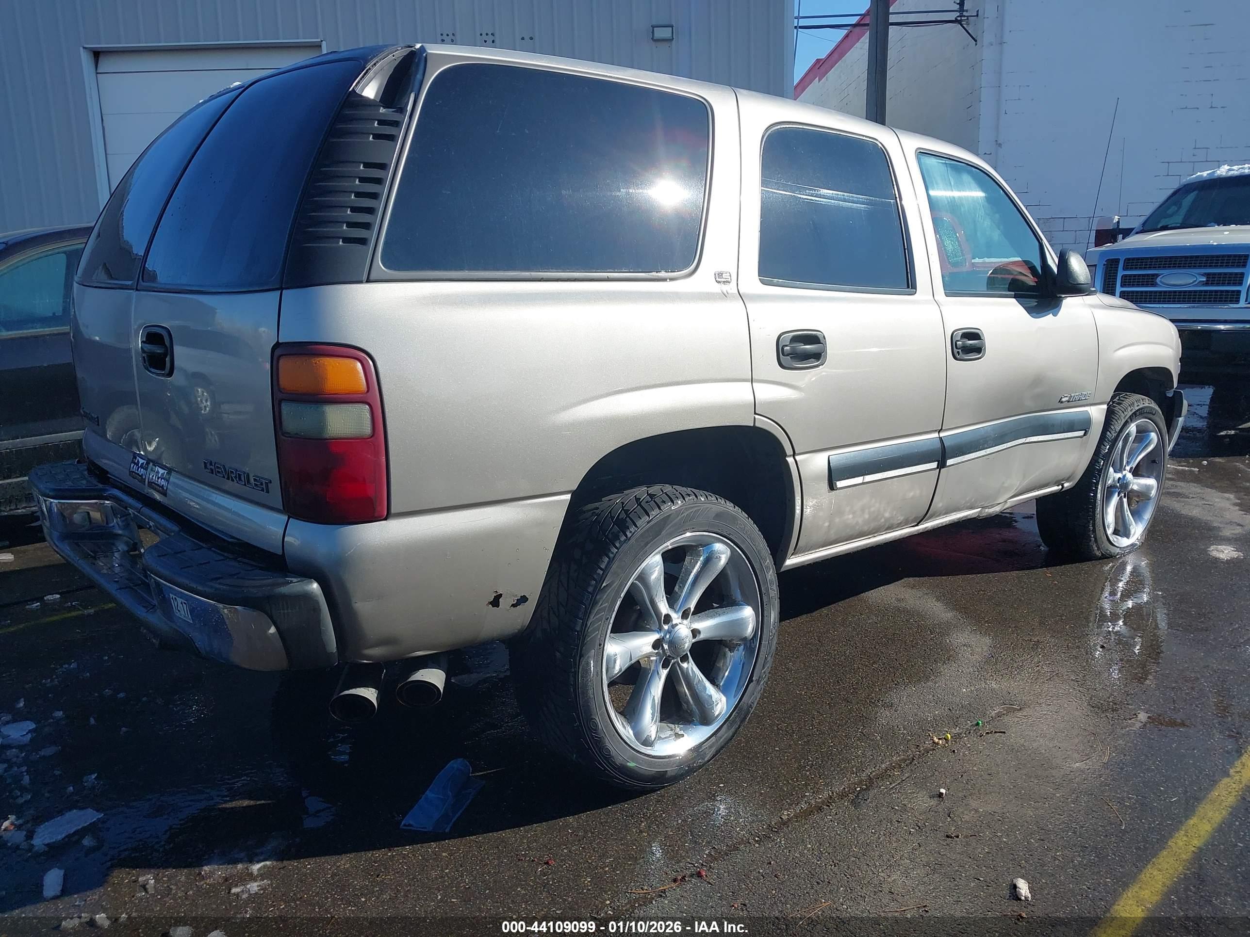 CHEVROLET TAHOE image 4