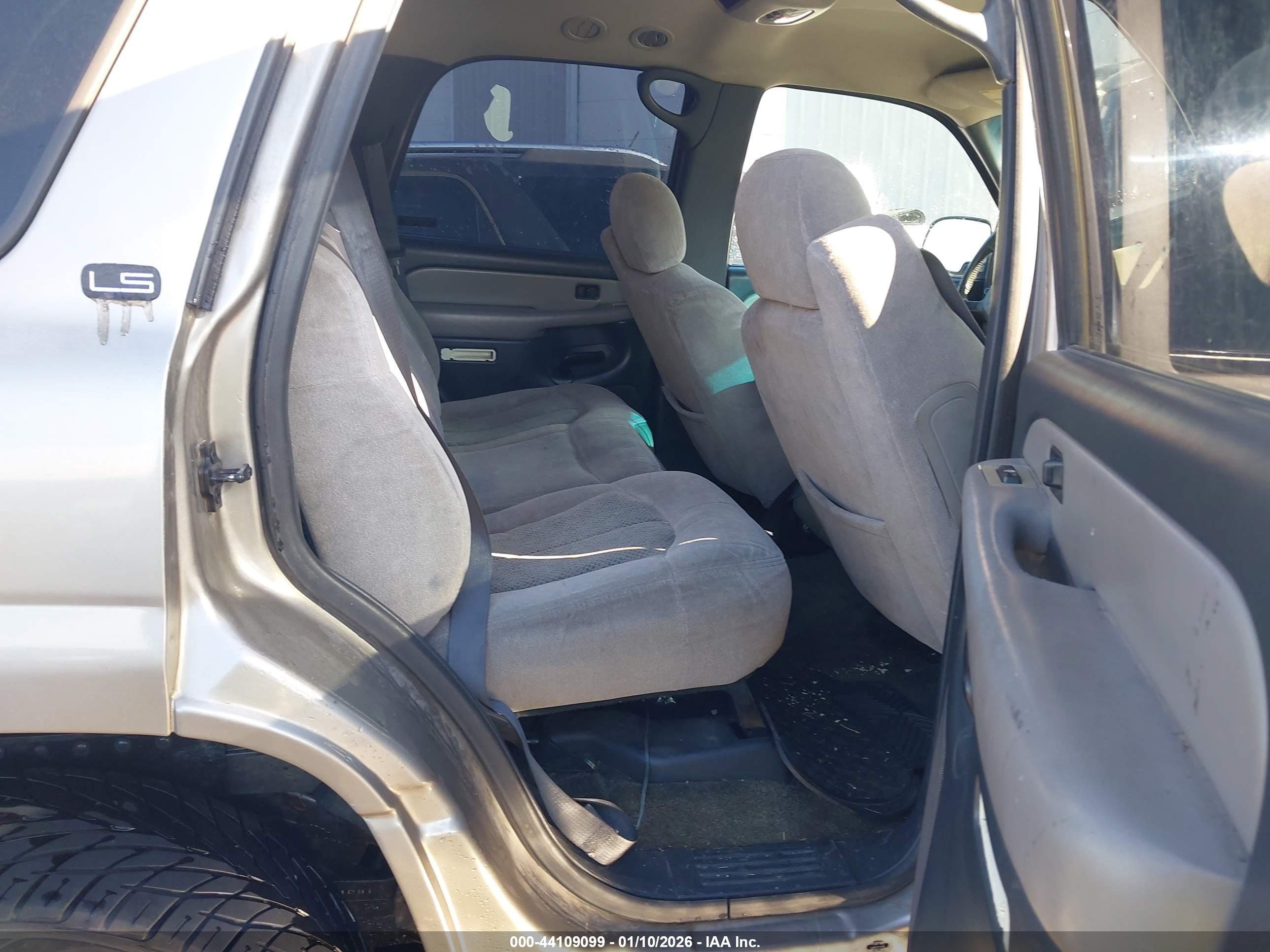 CHEVROLET TAHOE image 8