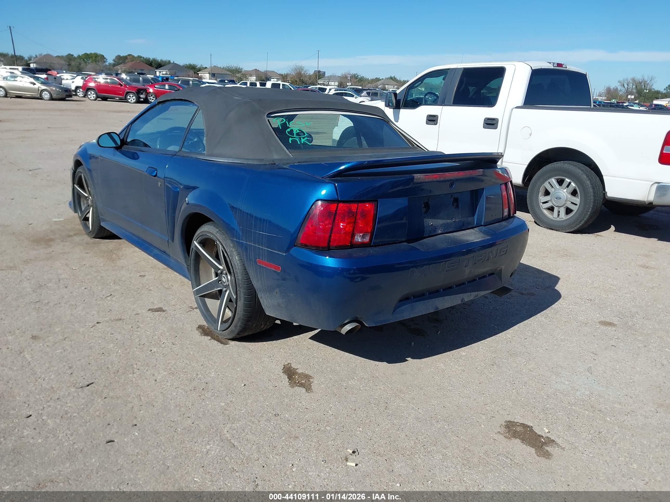 FORD MUSTANG image 3