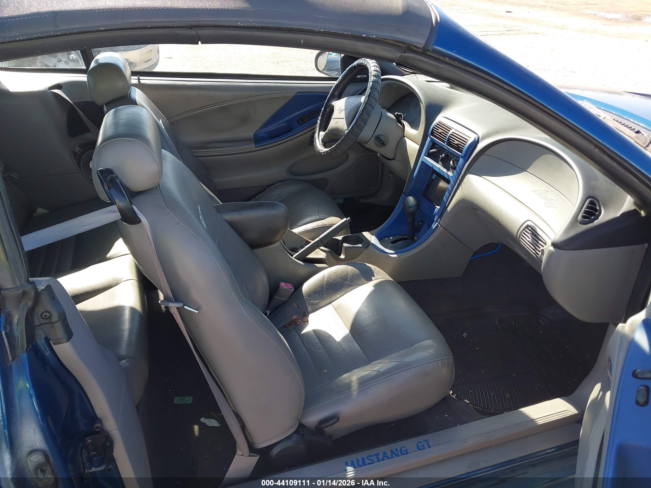 FORD MUSTANG image 5
