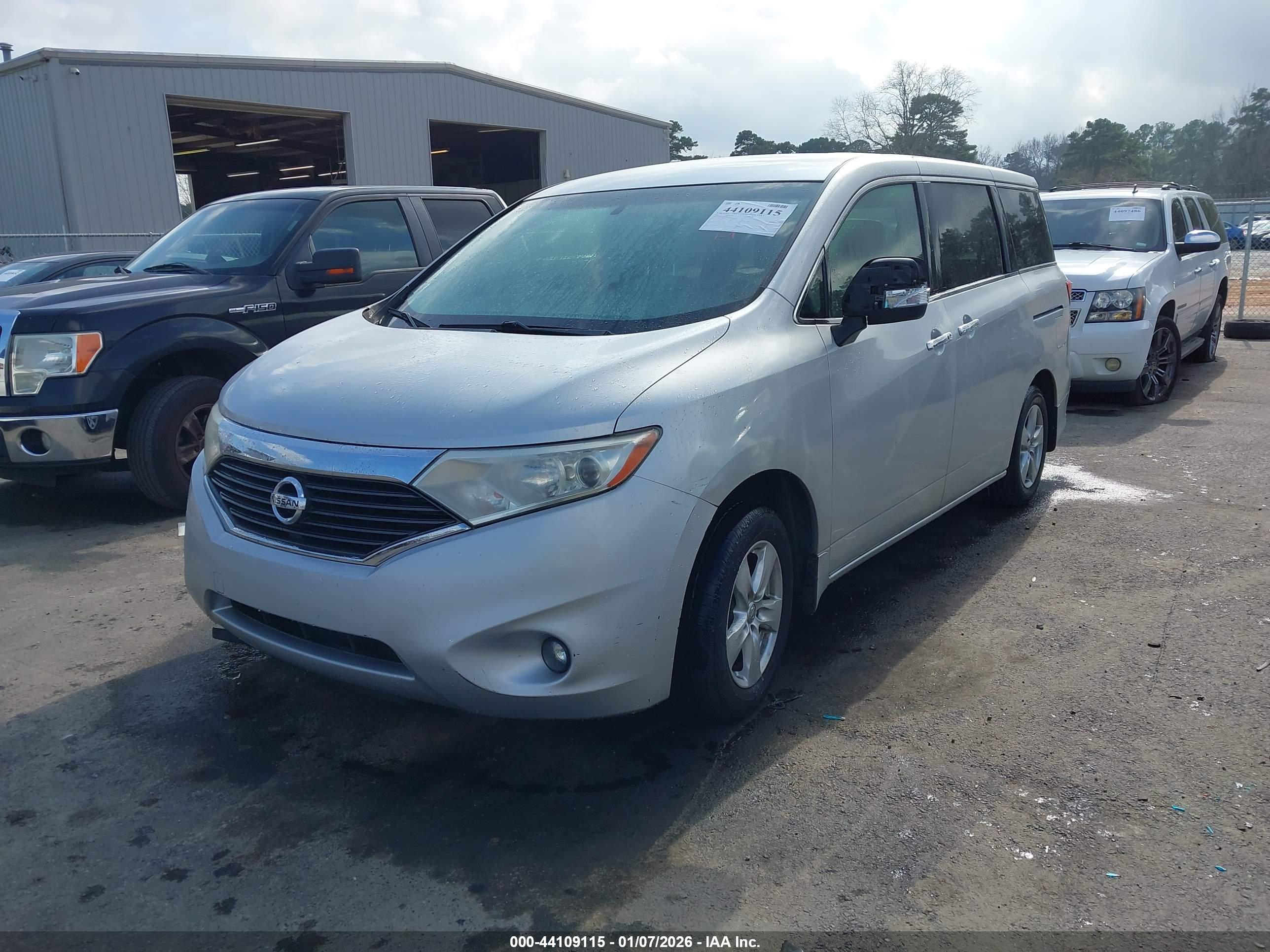 NISSAN QUEST image 2