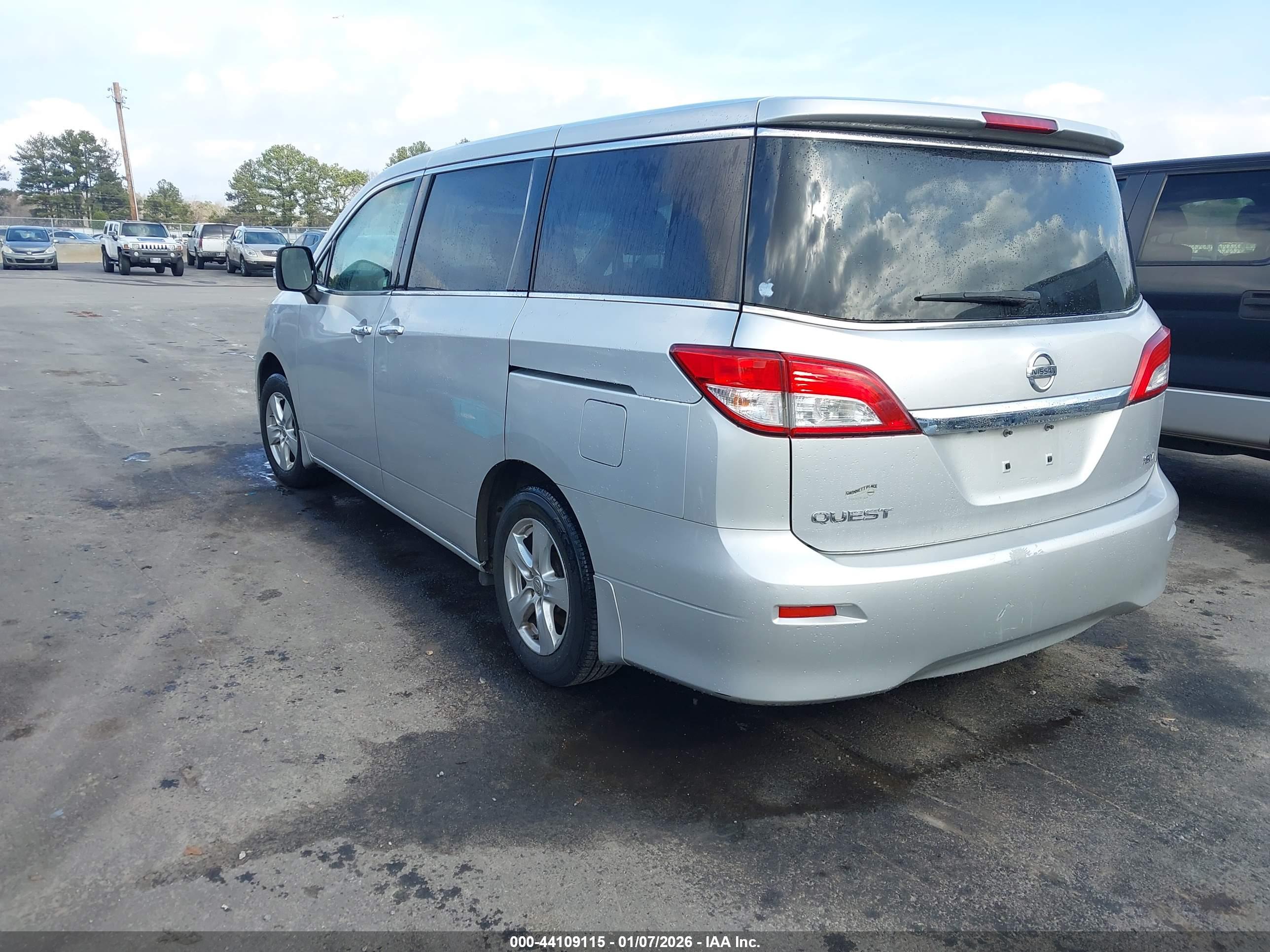 NISSAN QUEST image 3