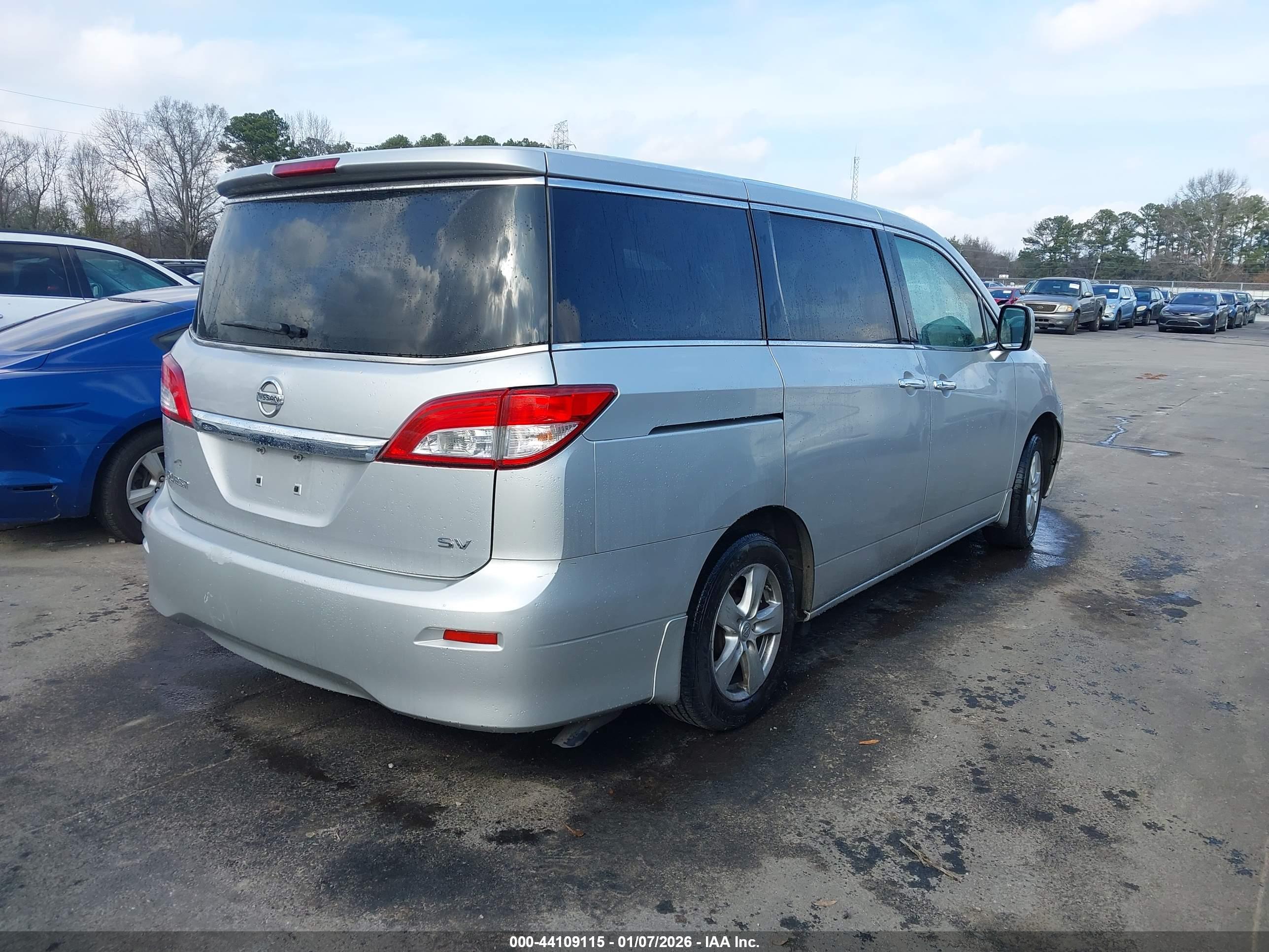 NISSAN QUEST image 4