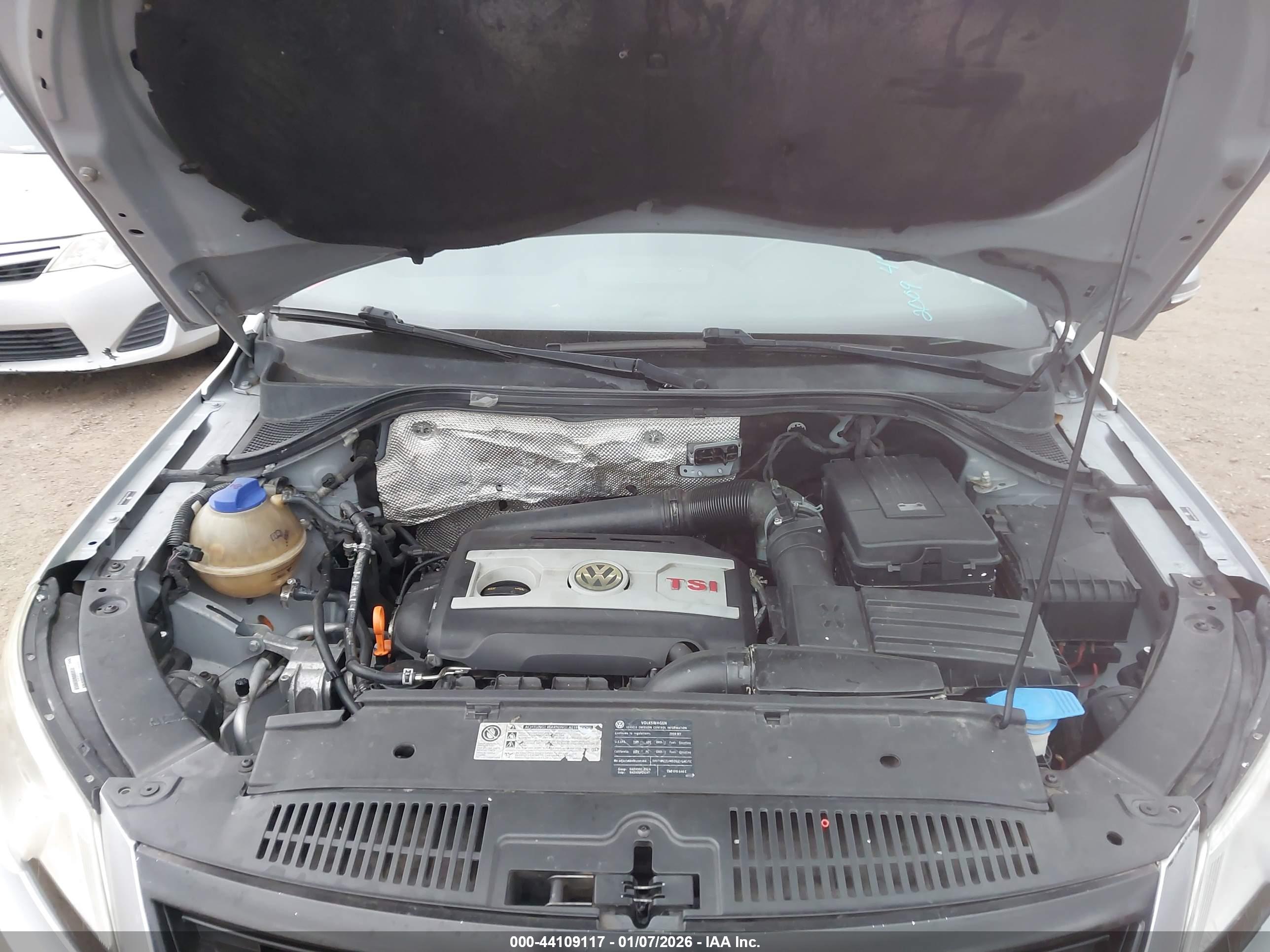 VOLKSWAGEN TIGUAN image 10