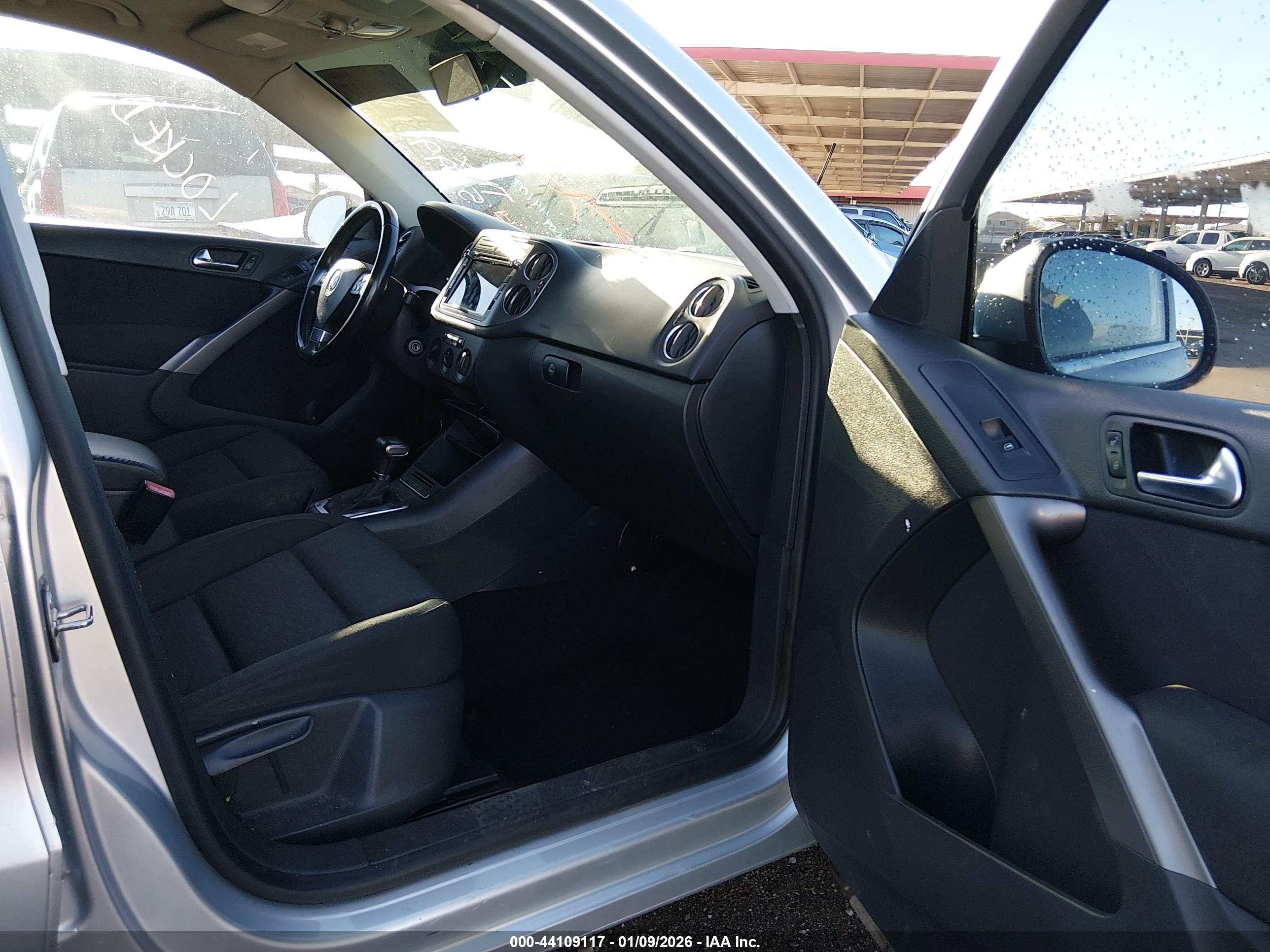 VOLKSWAGEN TIGUAN image 5