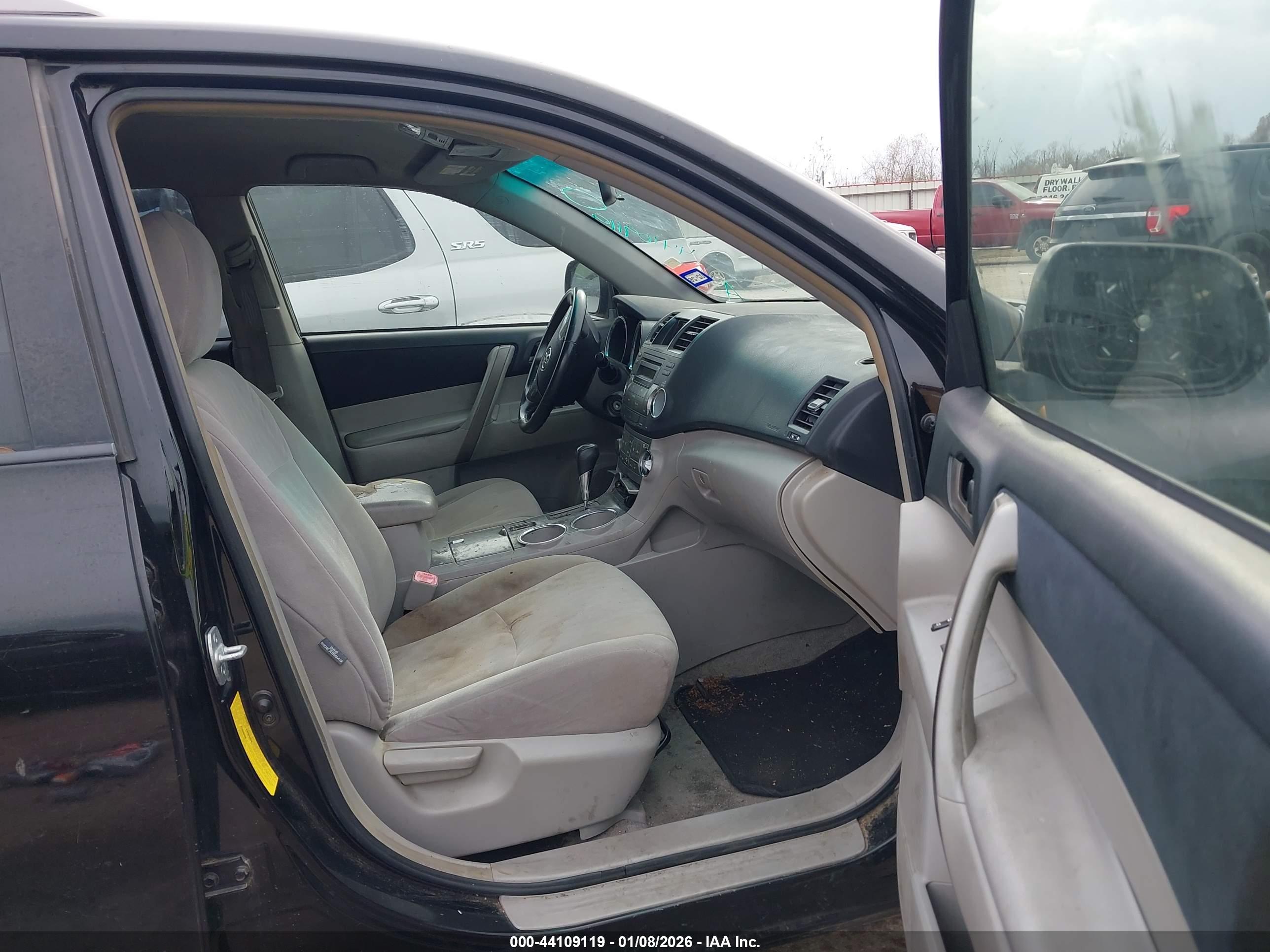 TOYOTA HIGHLANDER image 5