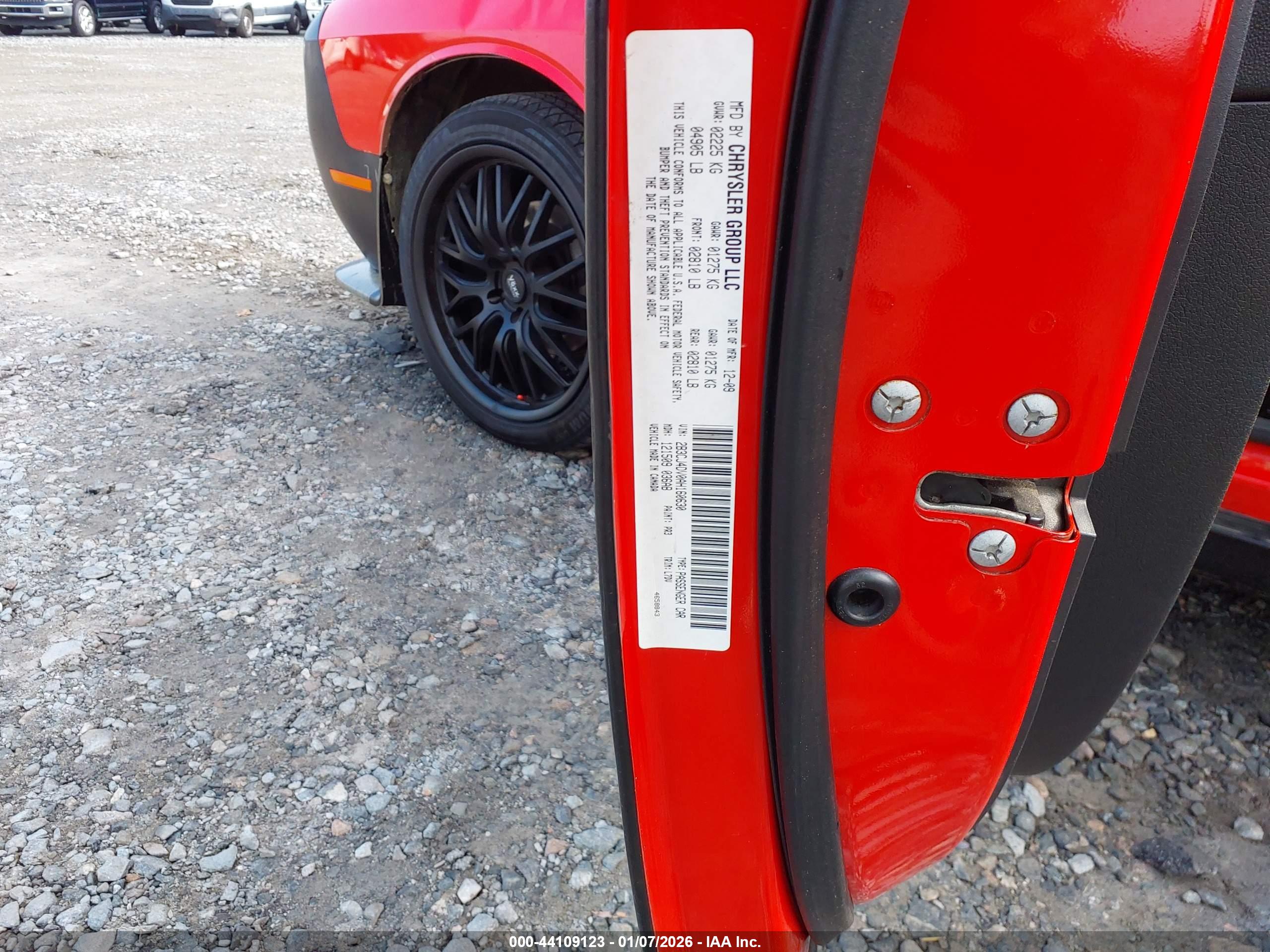 DODGE CHALLENGER image 9