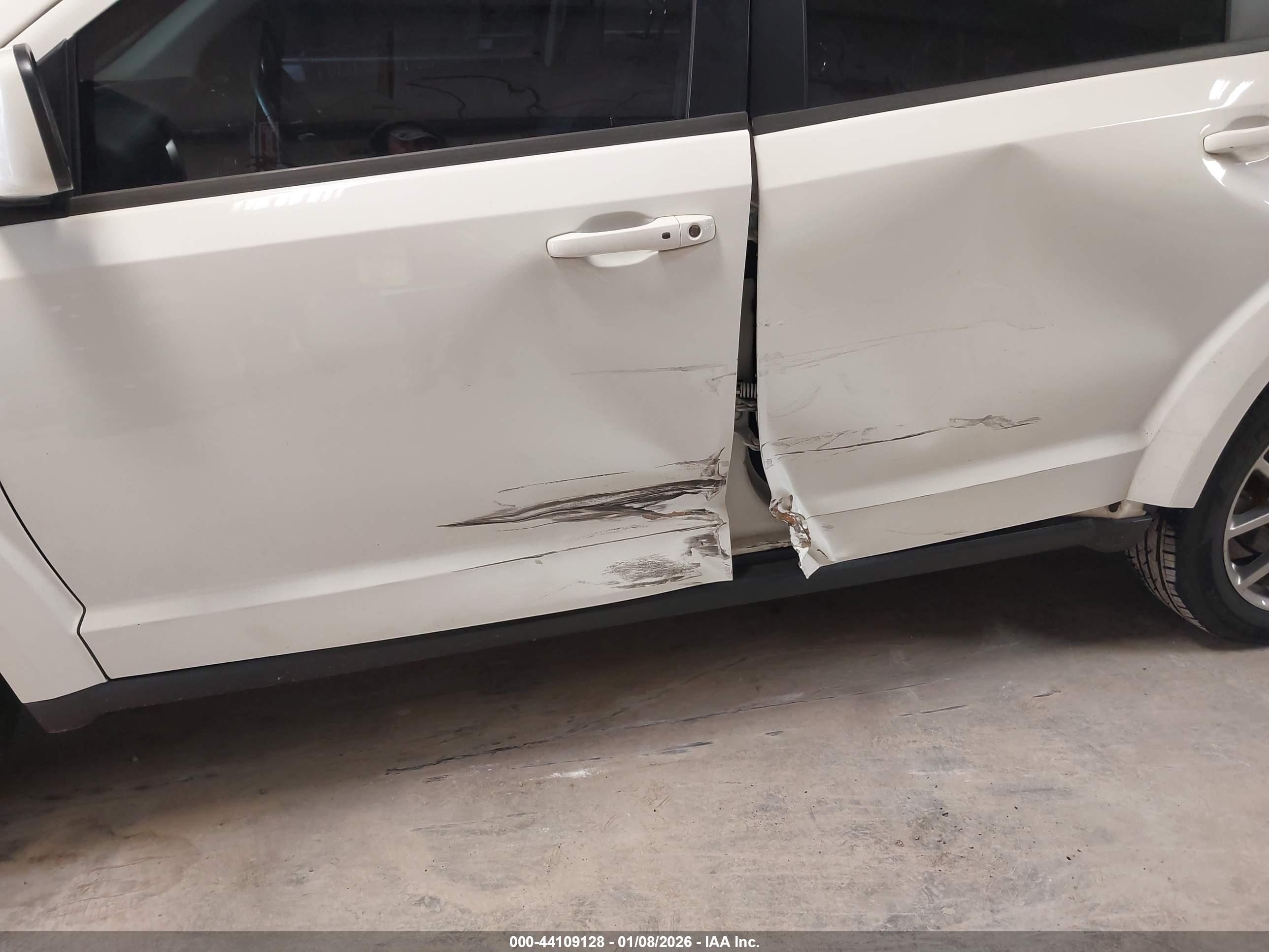 DODGE JOURNEY image 6