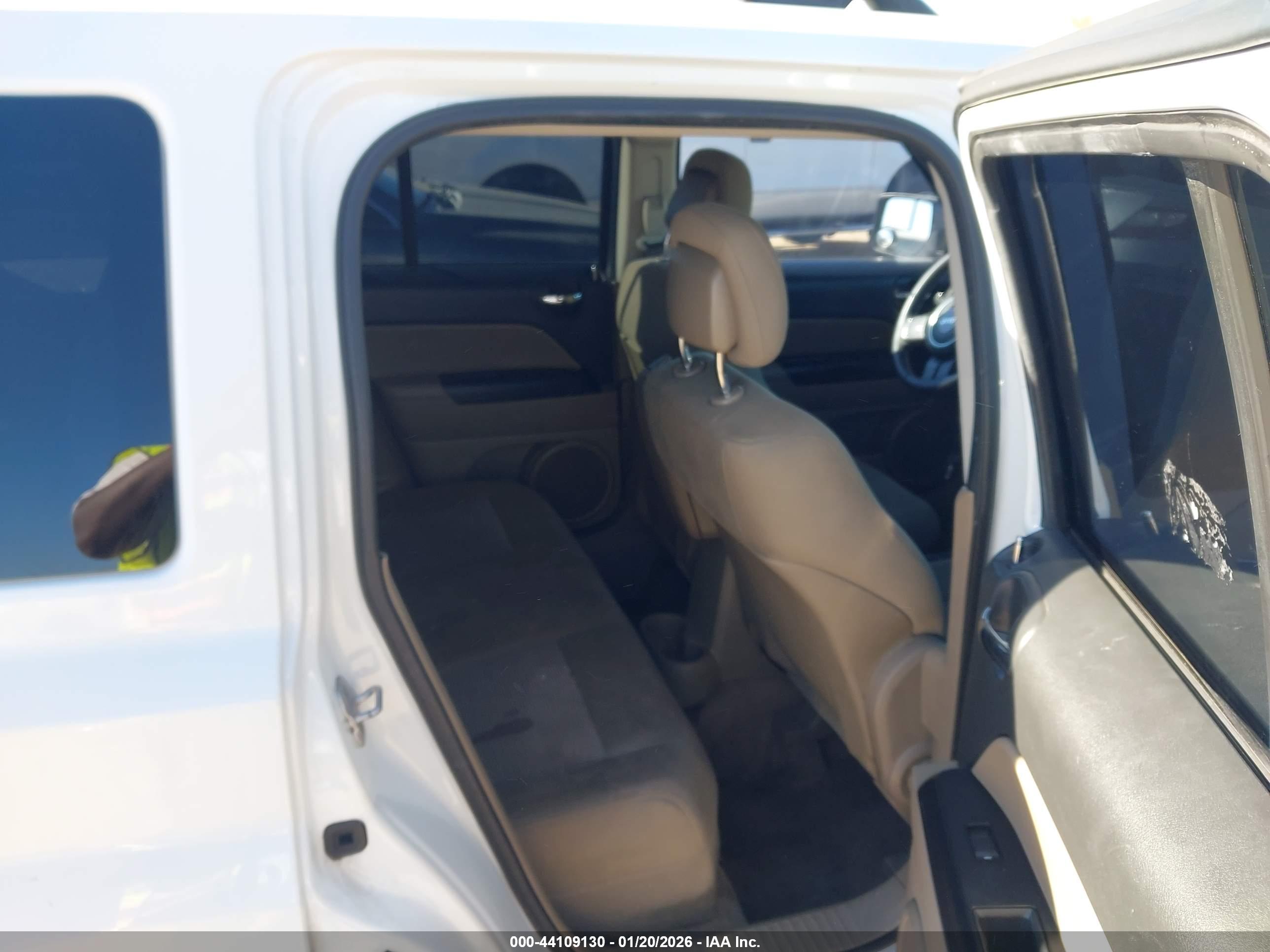 JEEP PATRIOT image 8