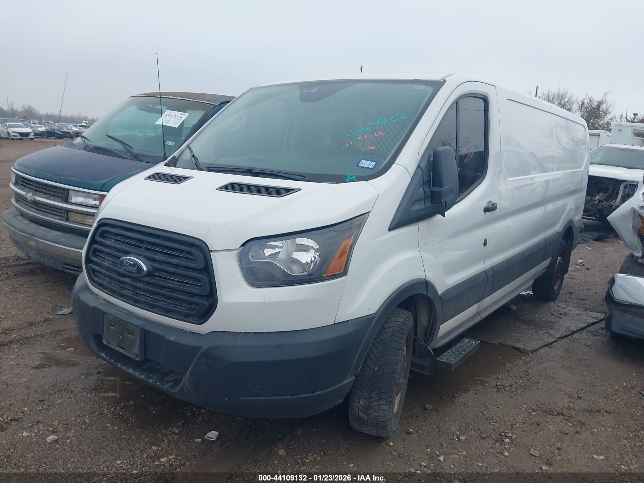FORD TRANSIT-350 image 2