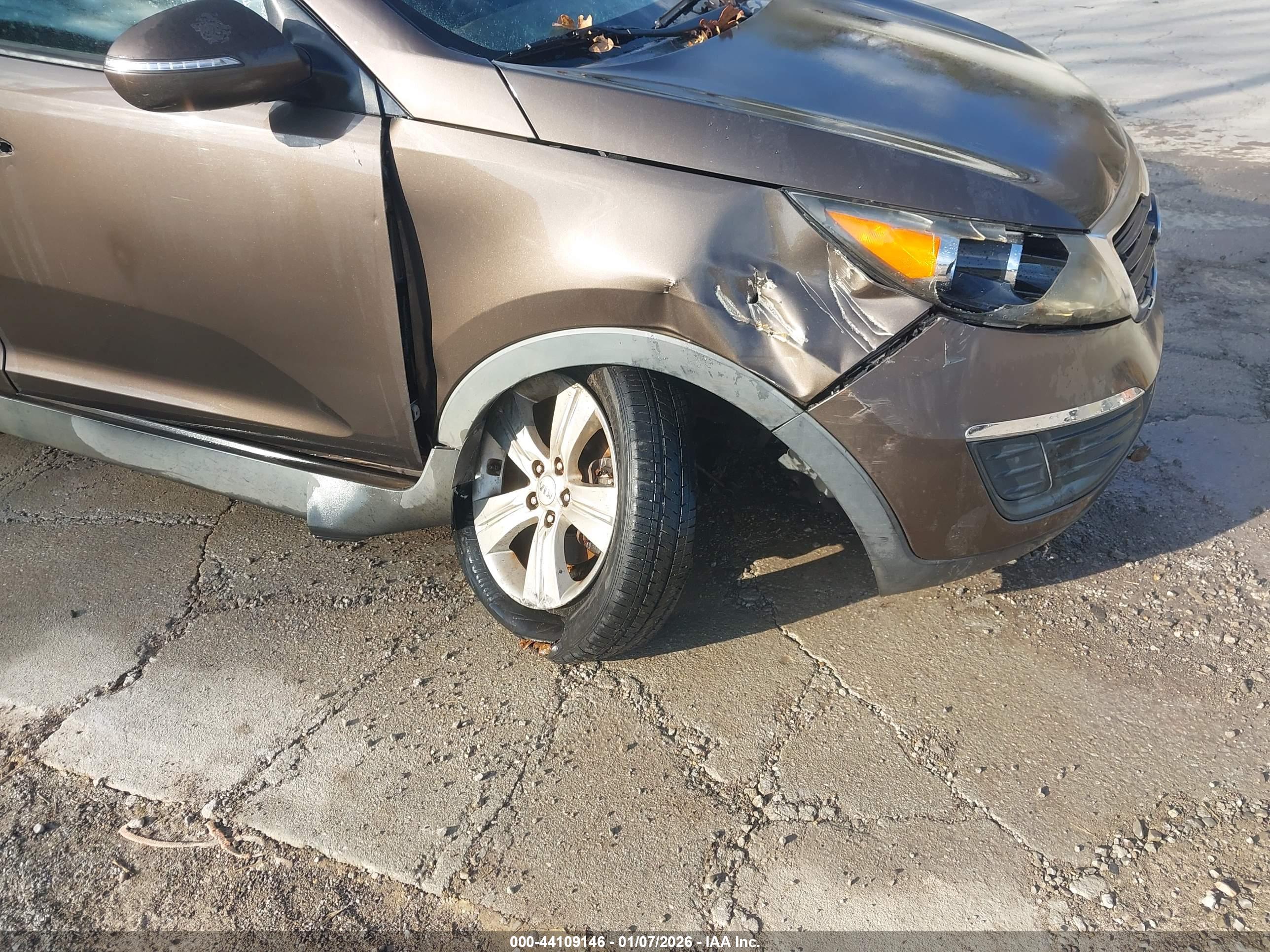 KIA SPORTAGE image 6