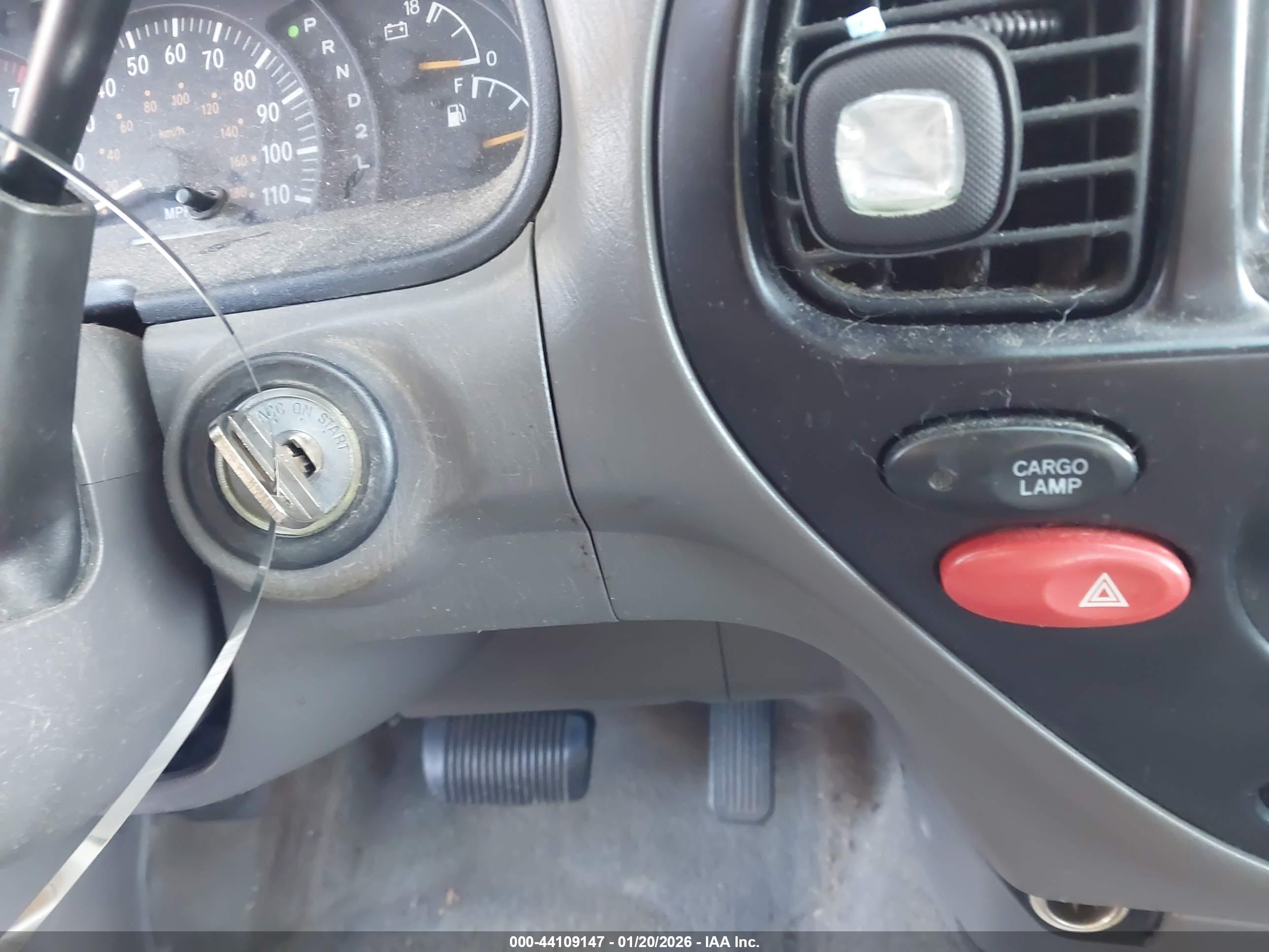 TOYOTA TUNDRA image 11