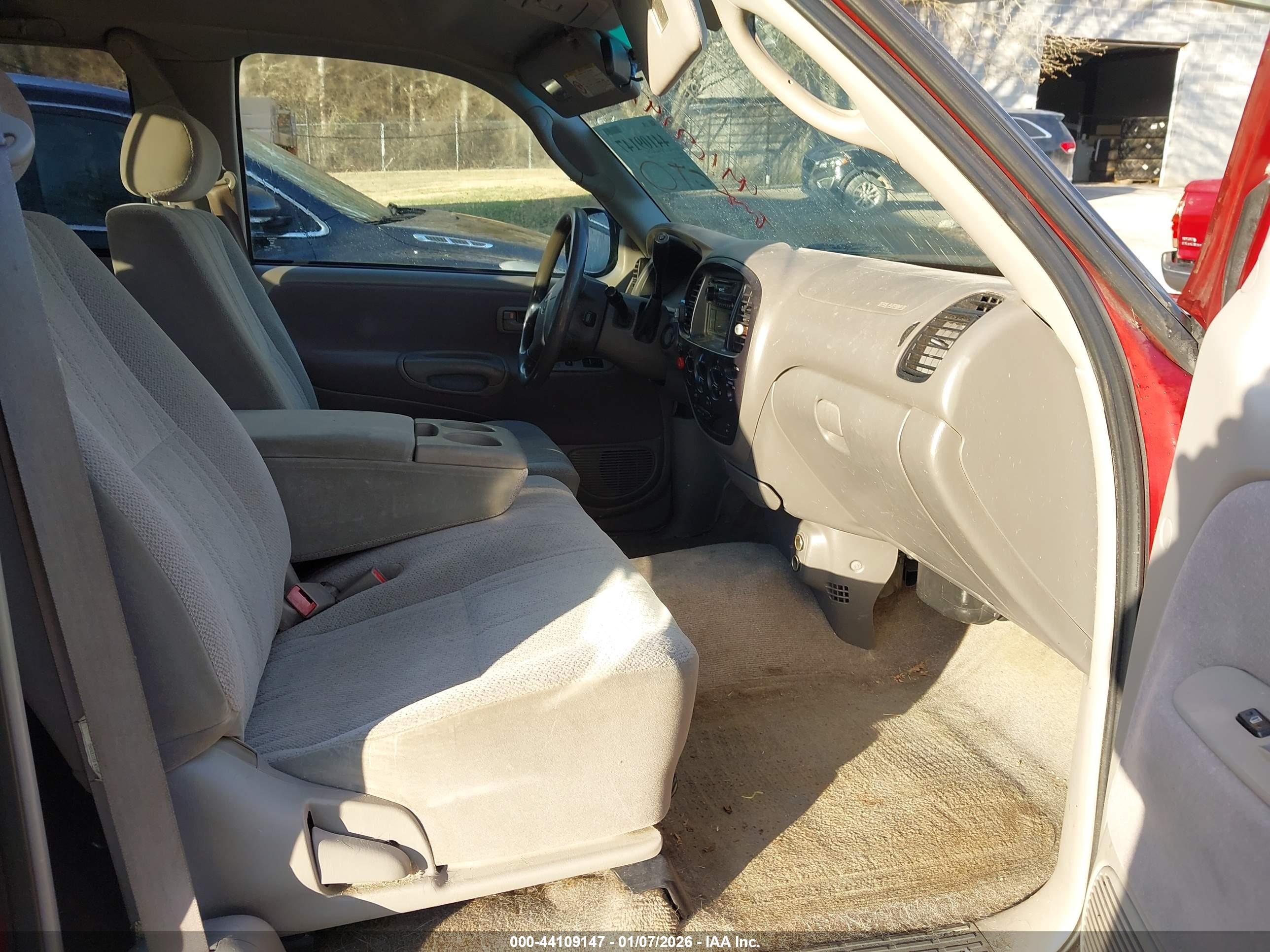 TOYOTA TUNDRA image 5
