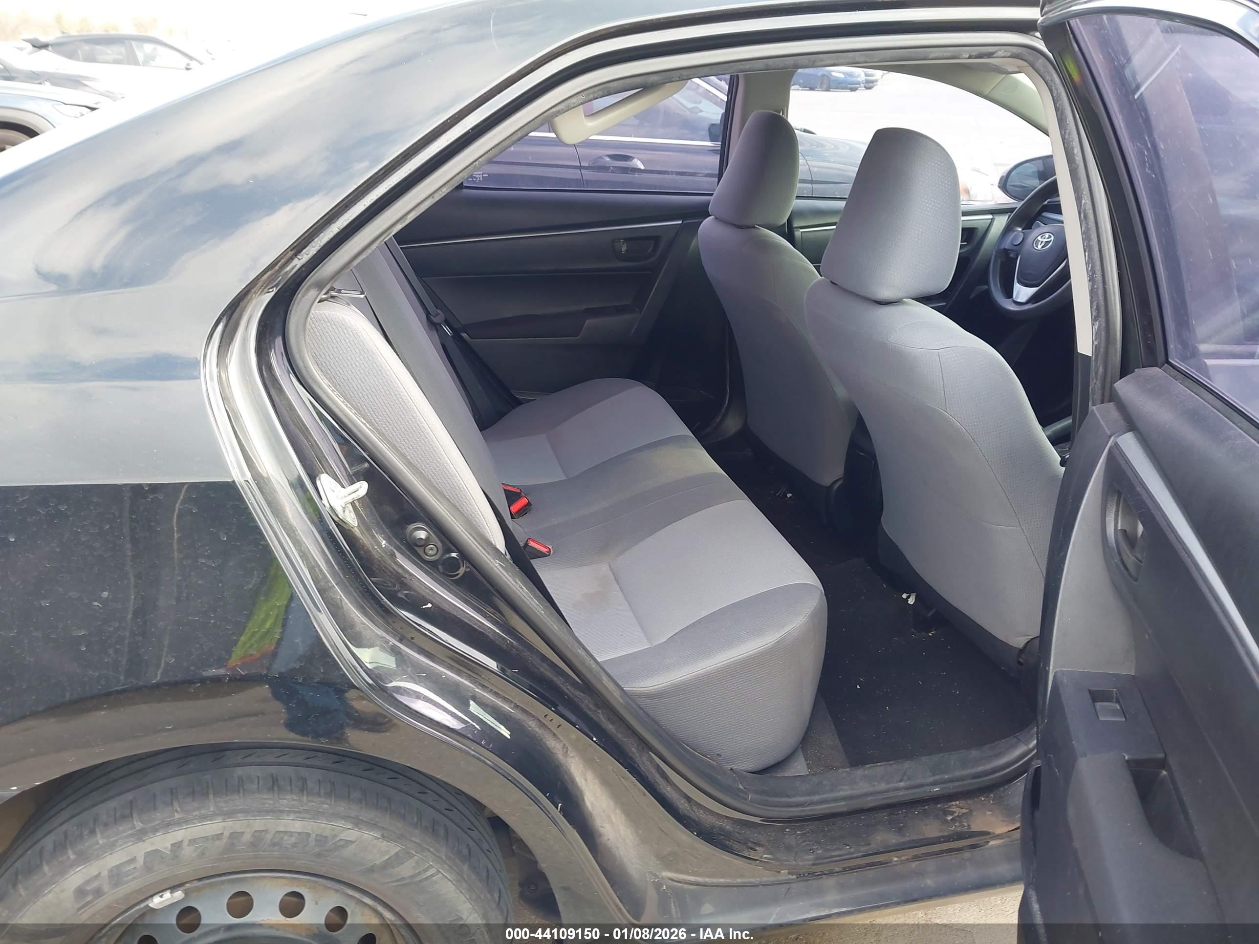 TOYOTA COROLLA image 8