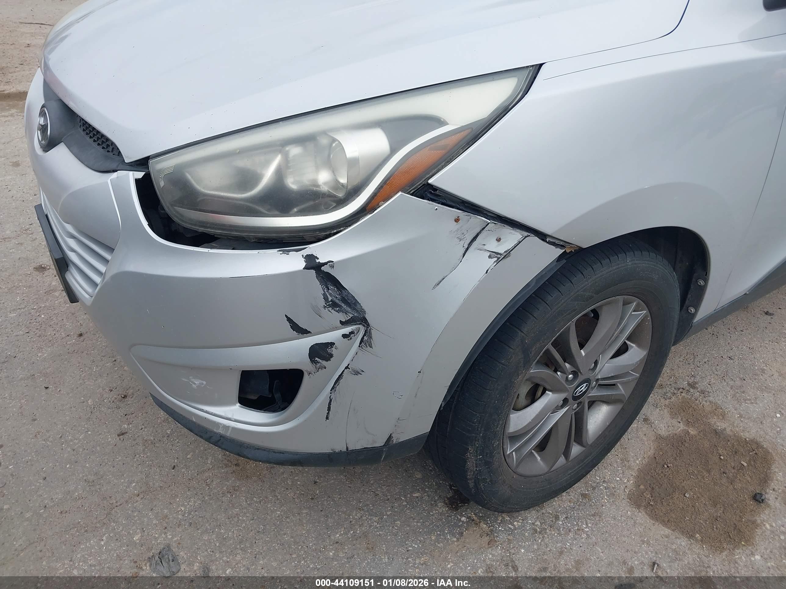 HYUNDAI TUCSON image 6