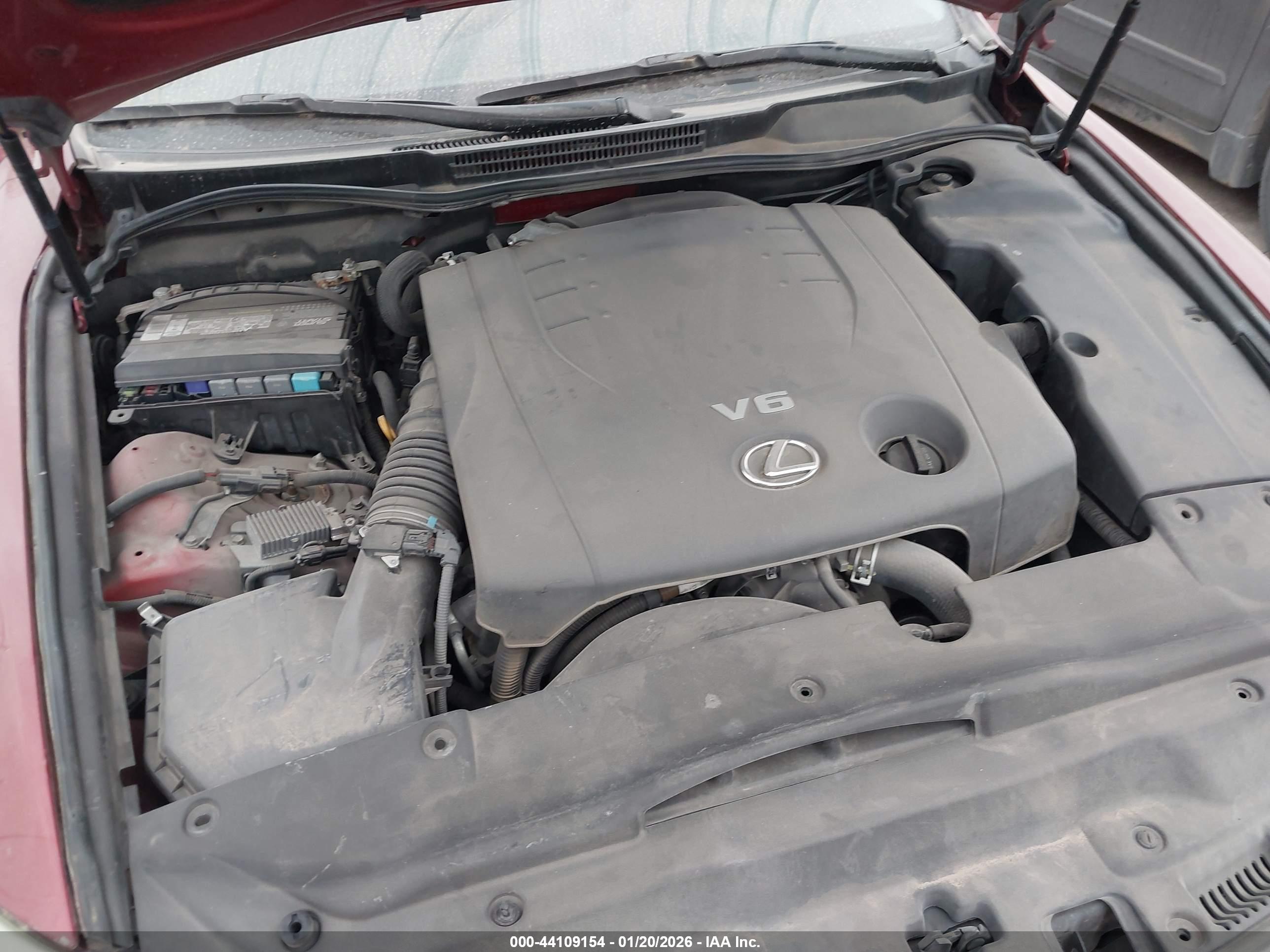 LEXUS IS image 10