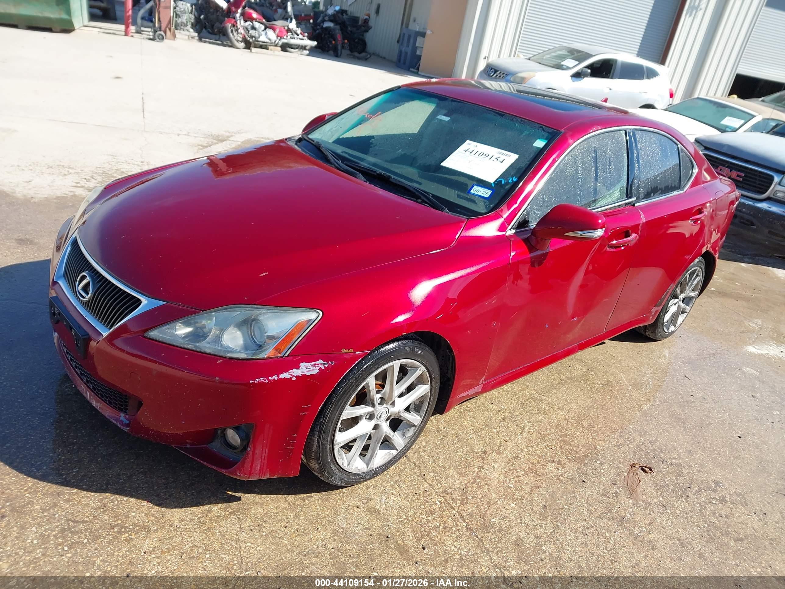 LEXUS IS image 2
