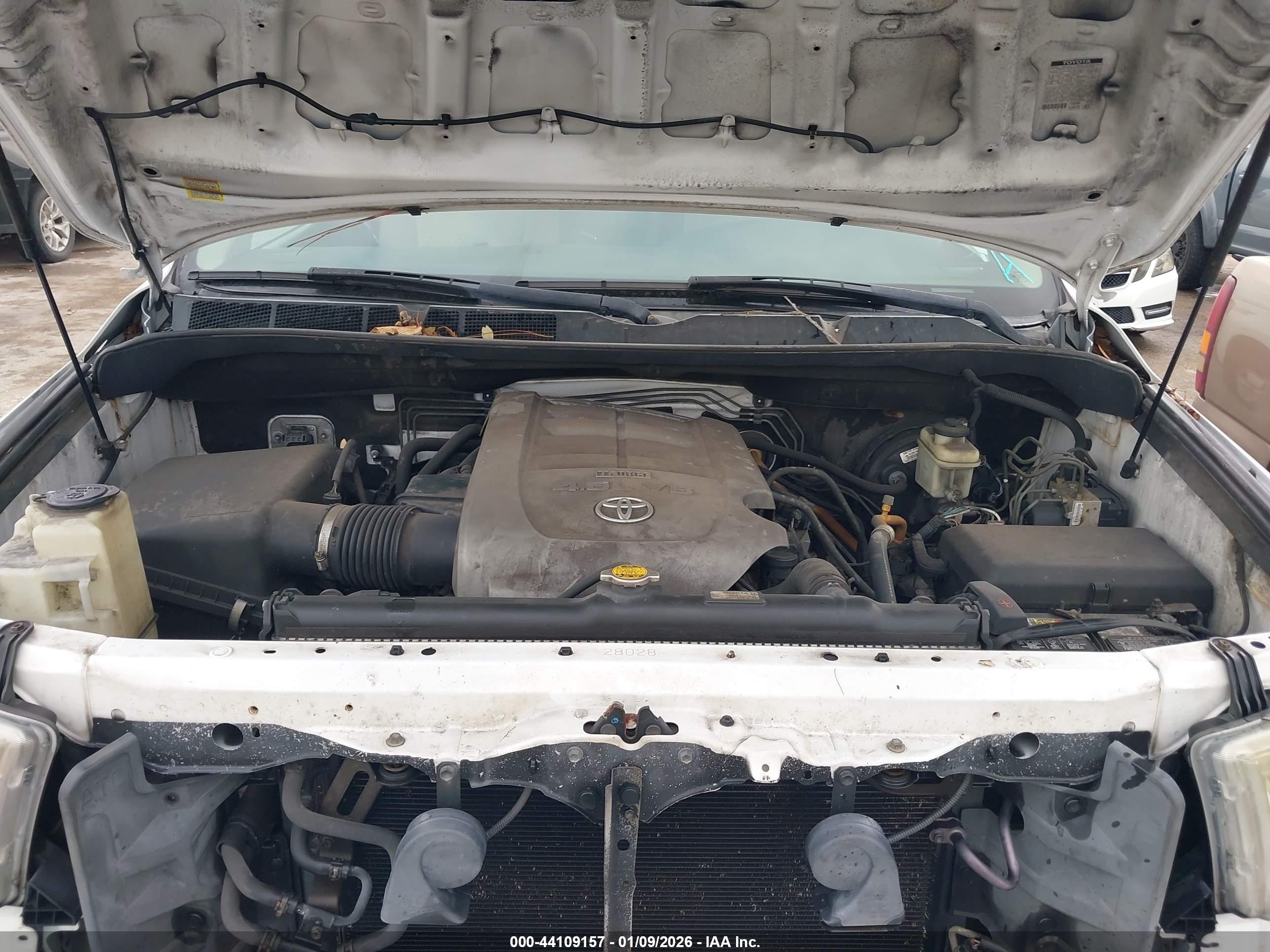 TOYOTA TUNDRA image 10