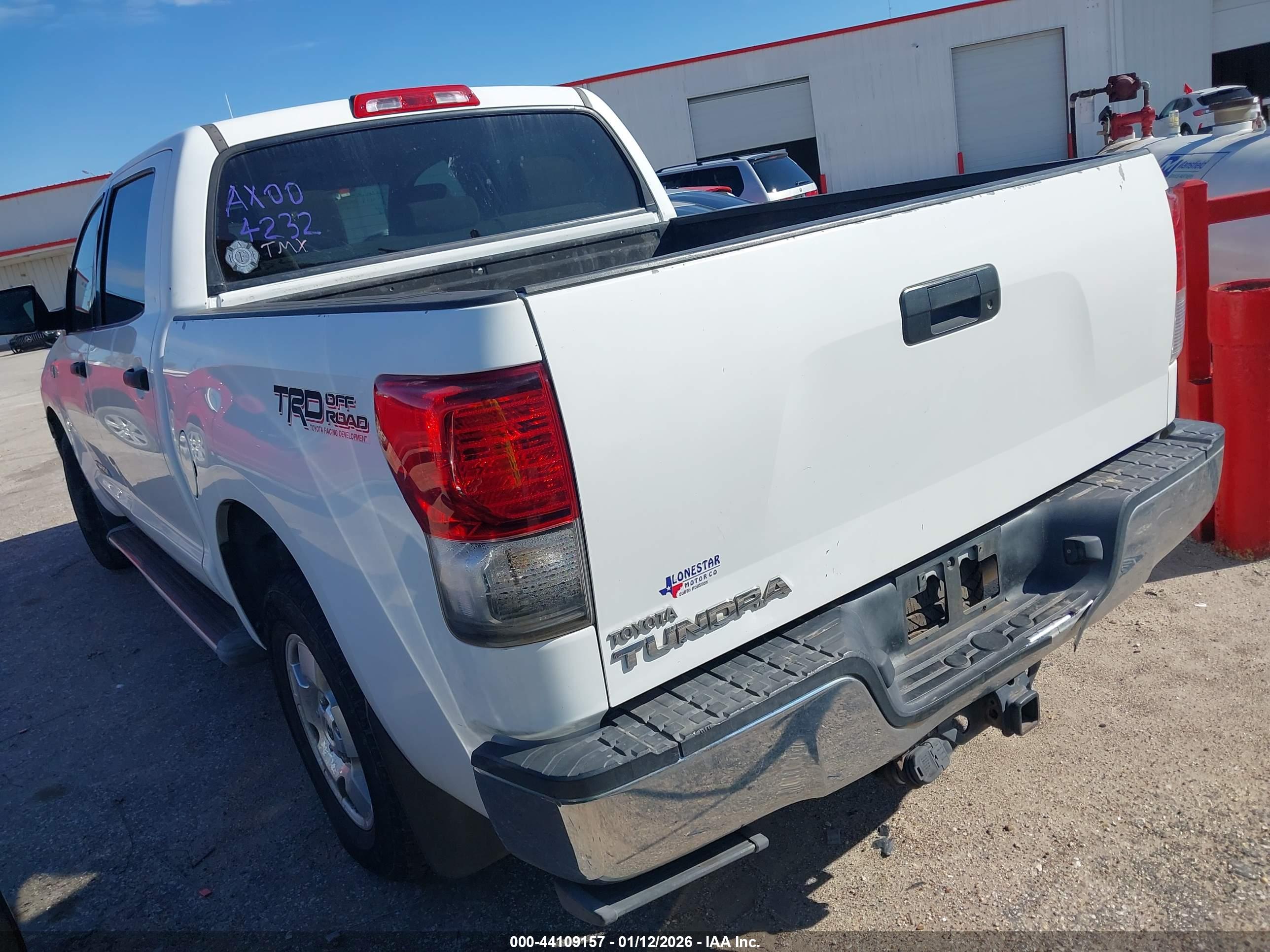 TOYOTA TUNDRA image 3