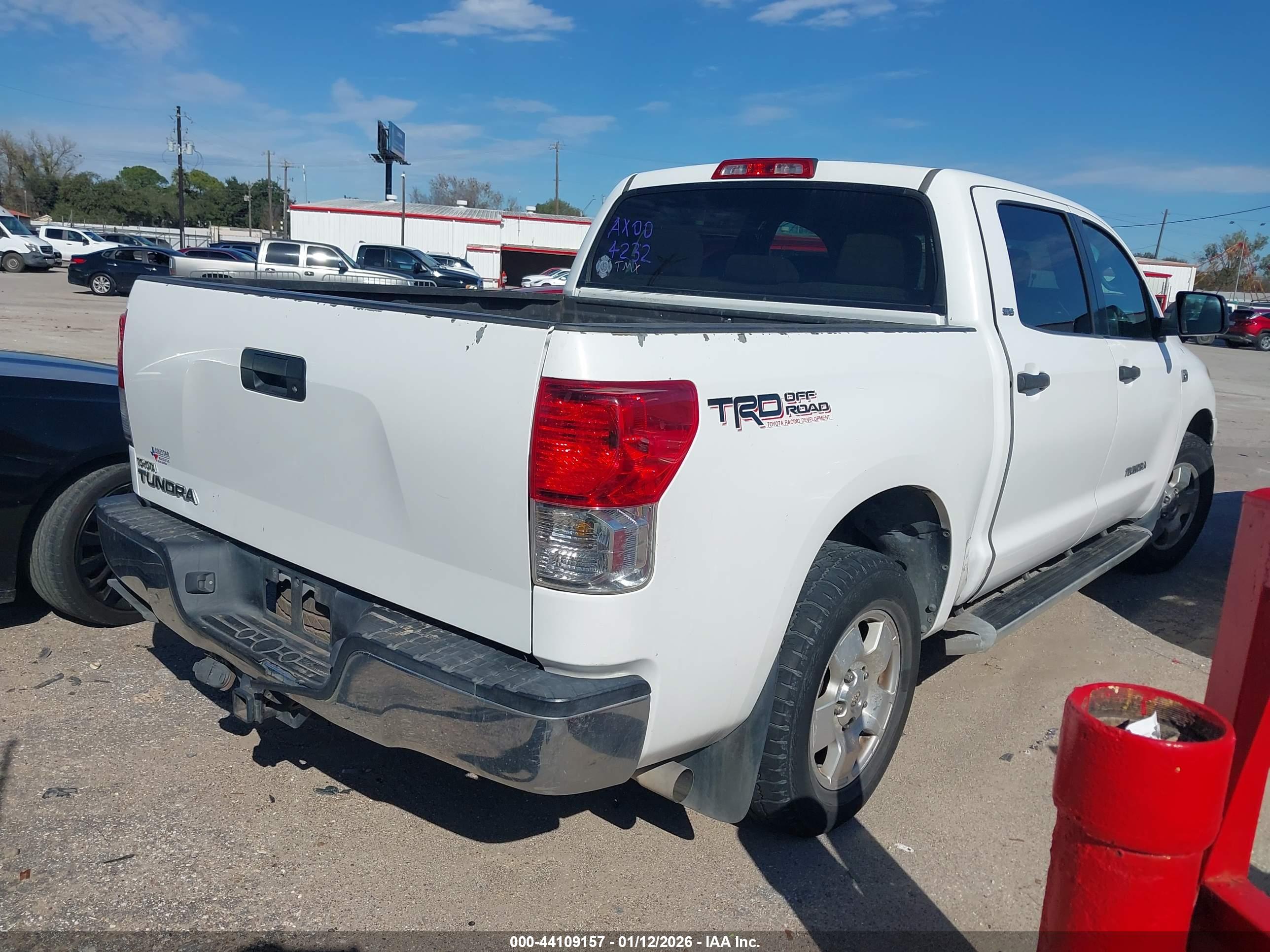 TOYOTA TUNDRA image 4