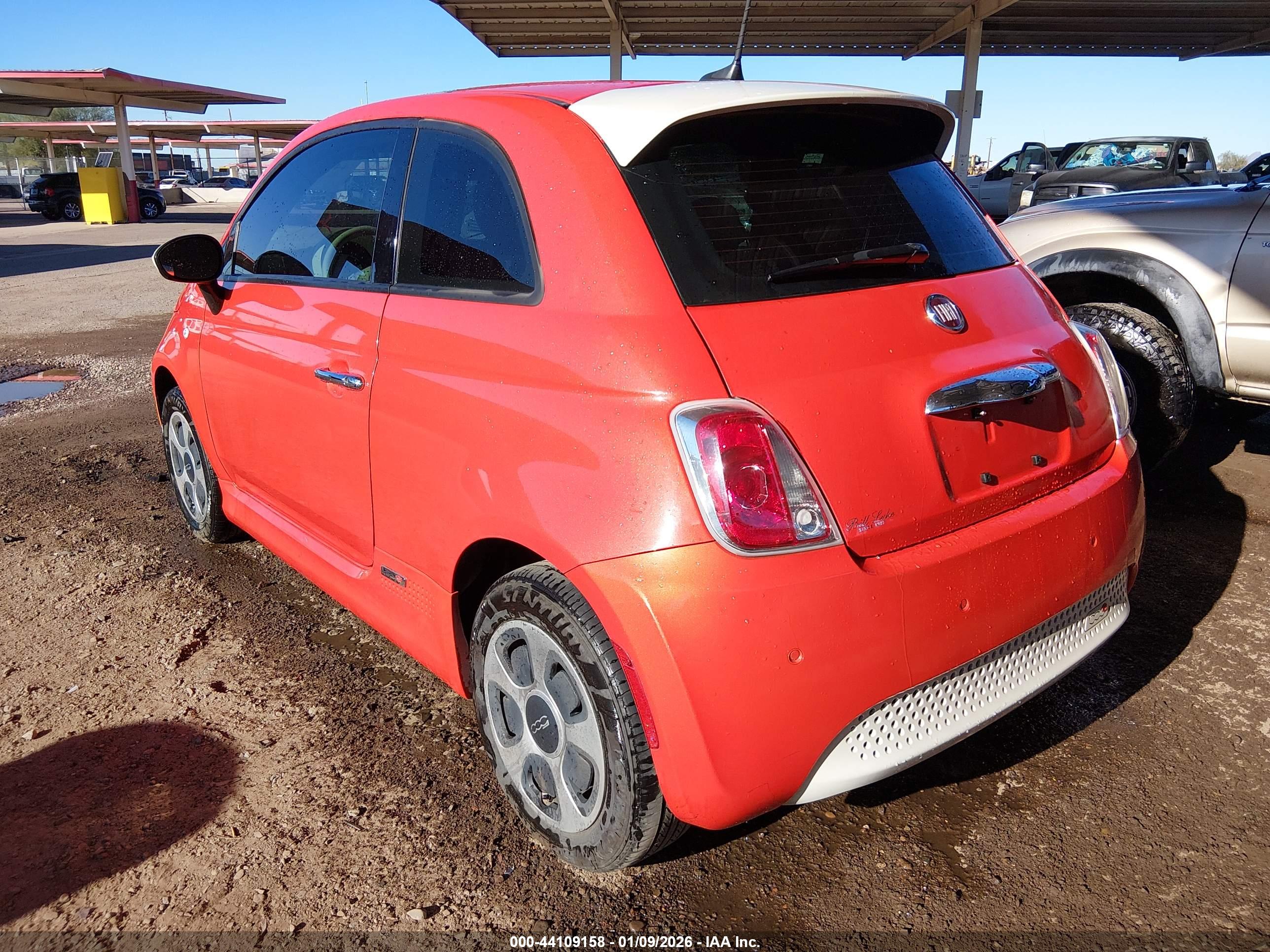 FIAT 500E image 3