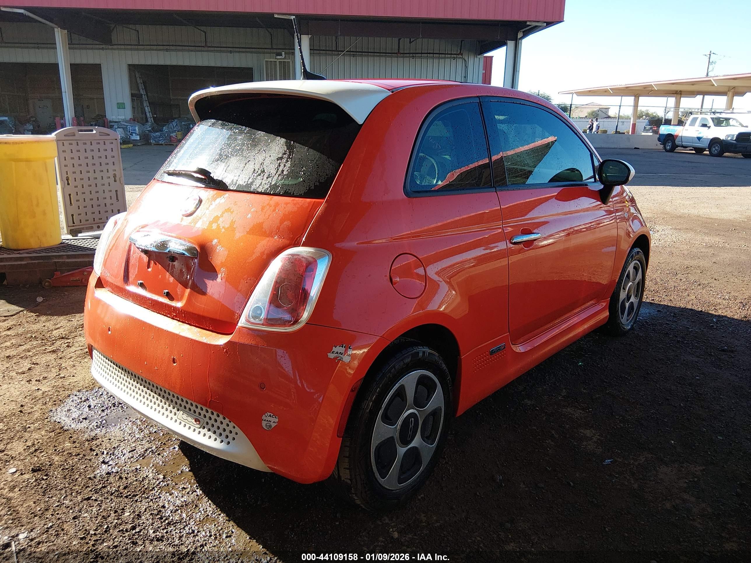 FIAT 500E image 4