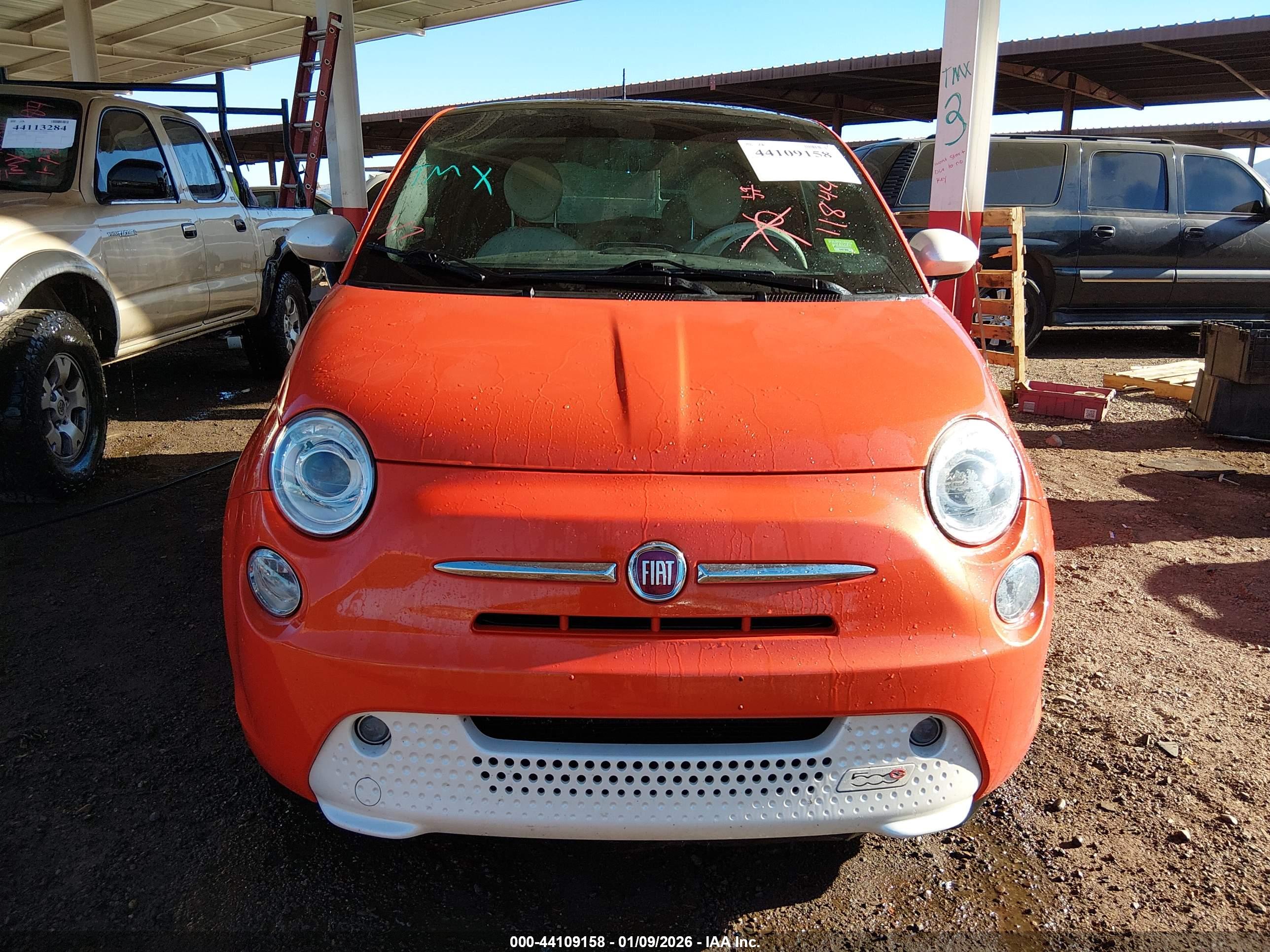 FIAT 500E image 6
