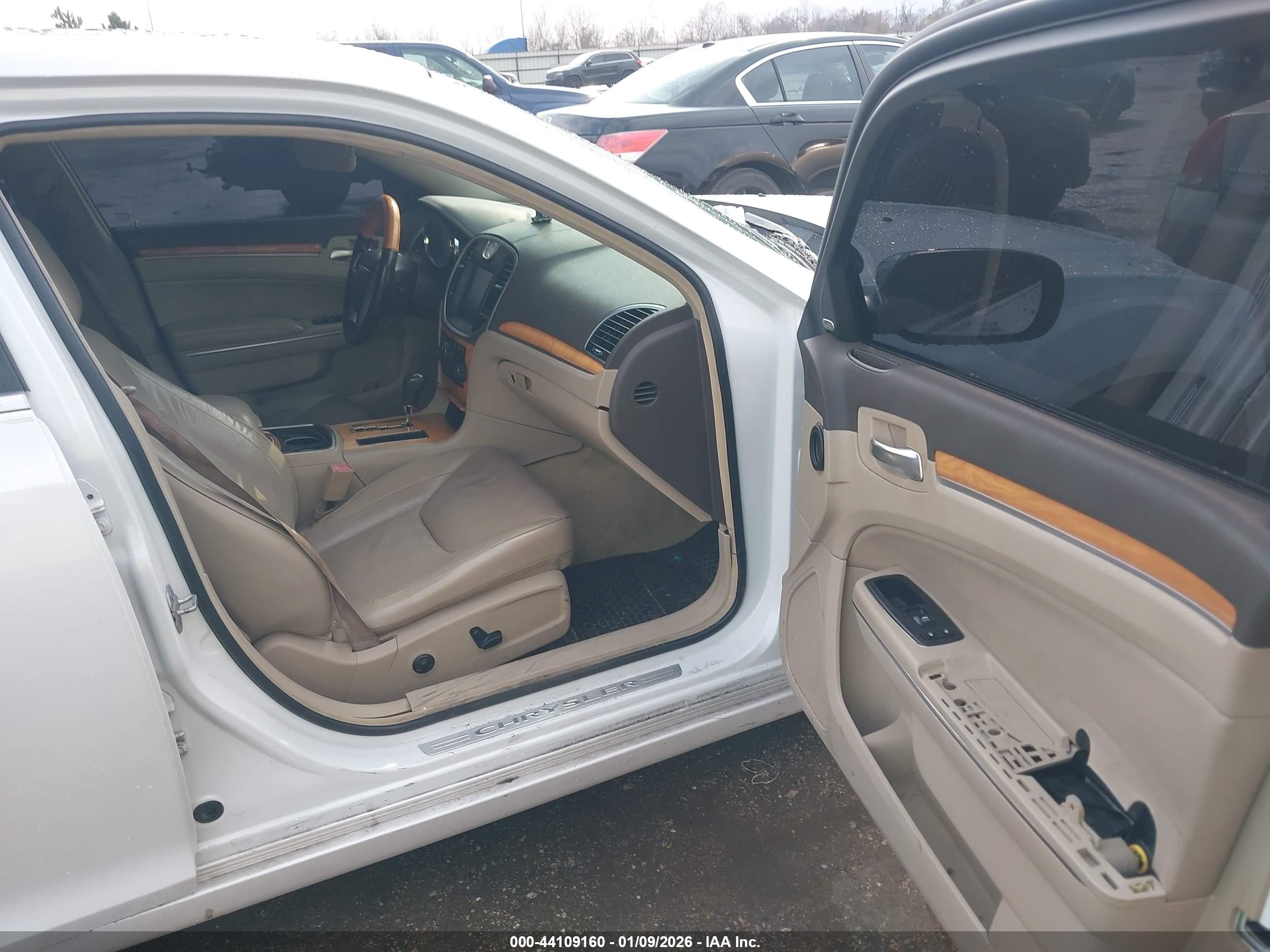 CHRYSLER 300C image 5