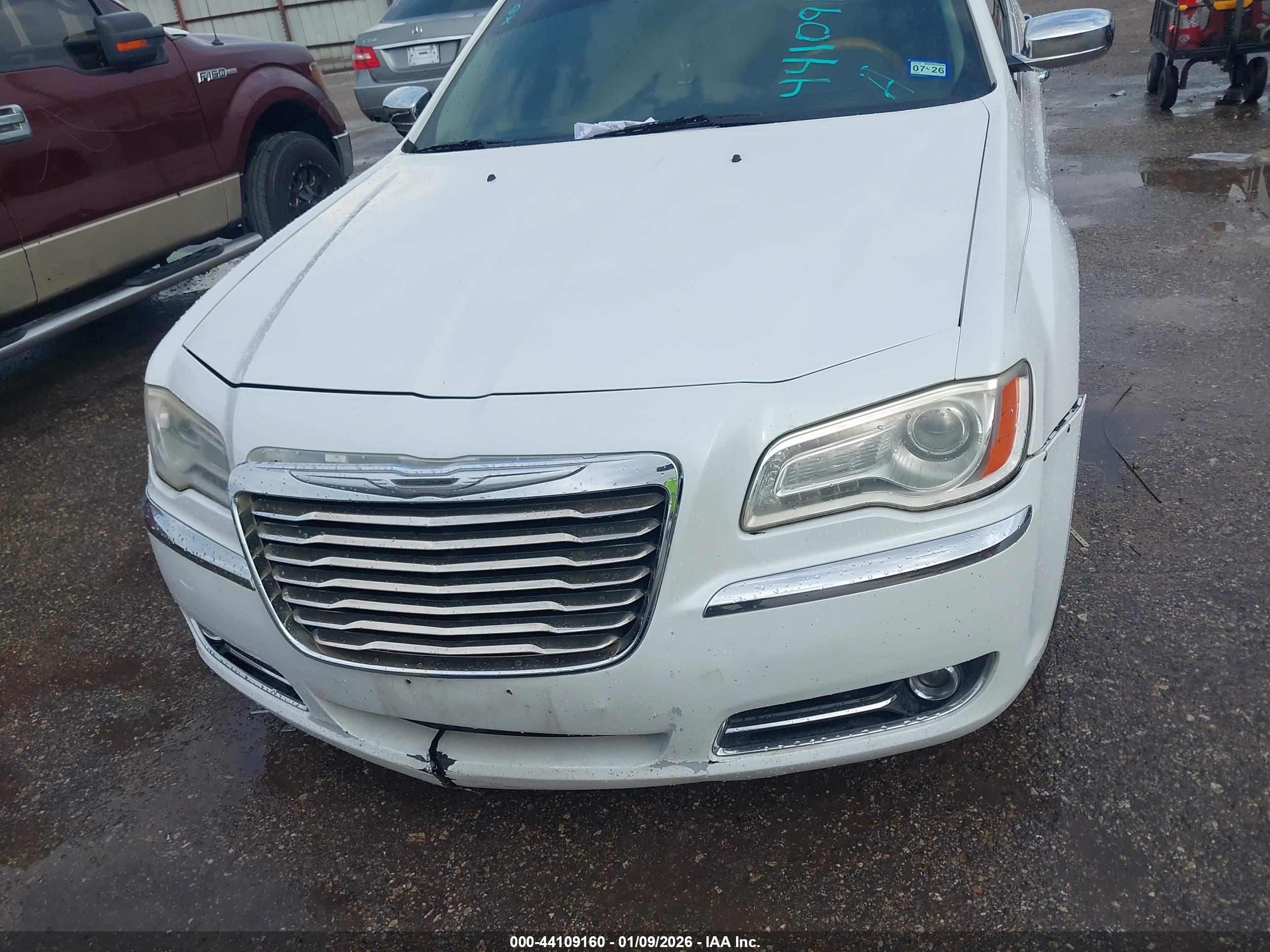 CHRYSLER 300C image 6