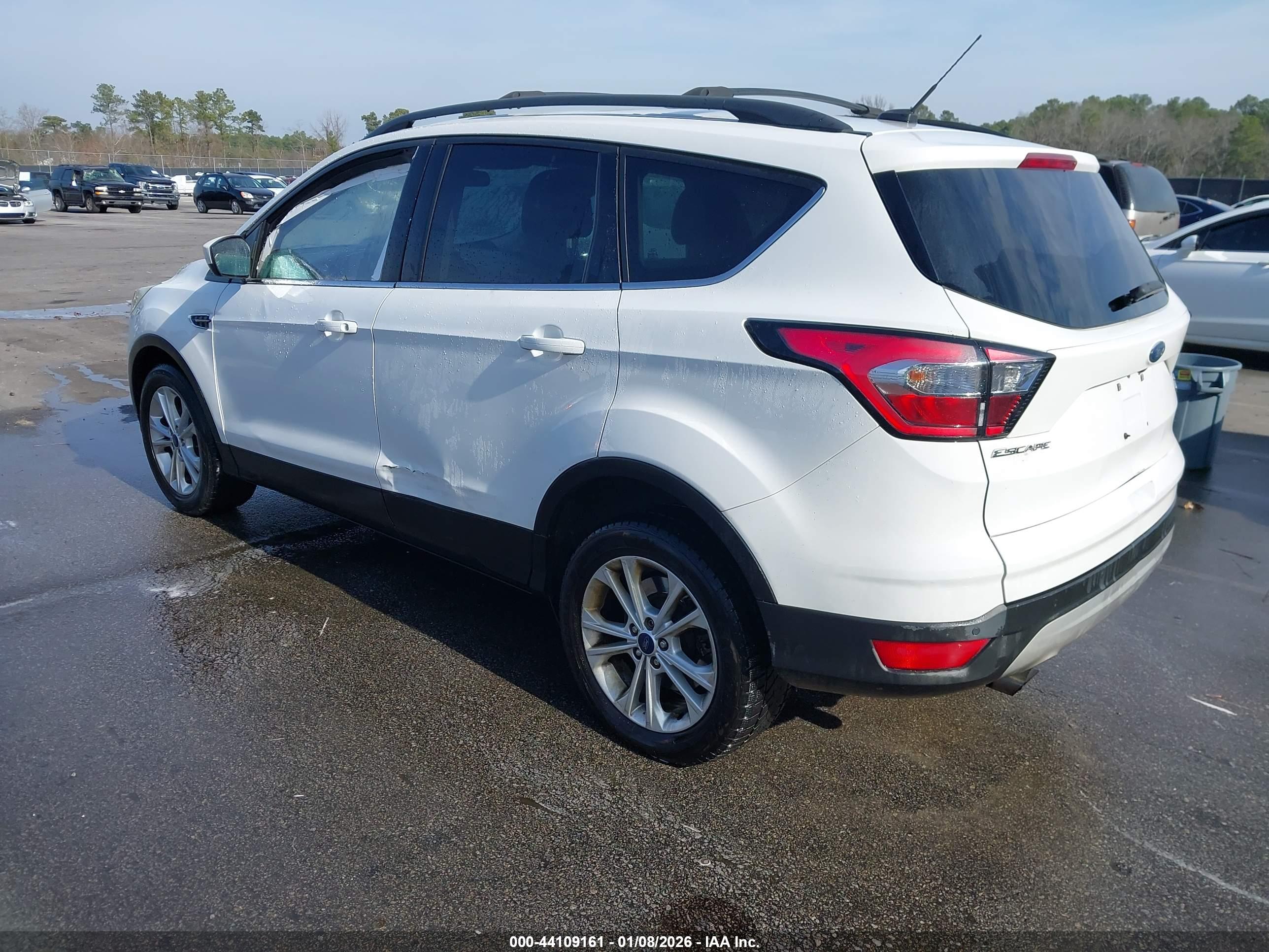 FORD ESCAPE image 3