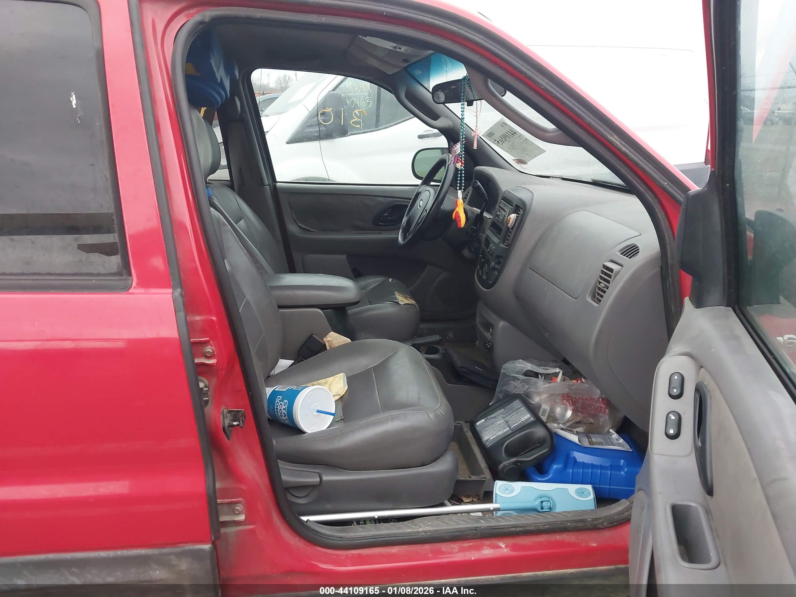 FORD ESCAPE image 5