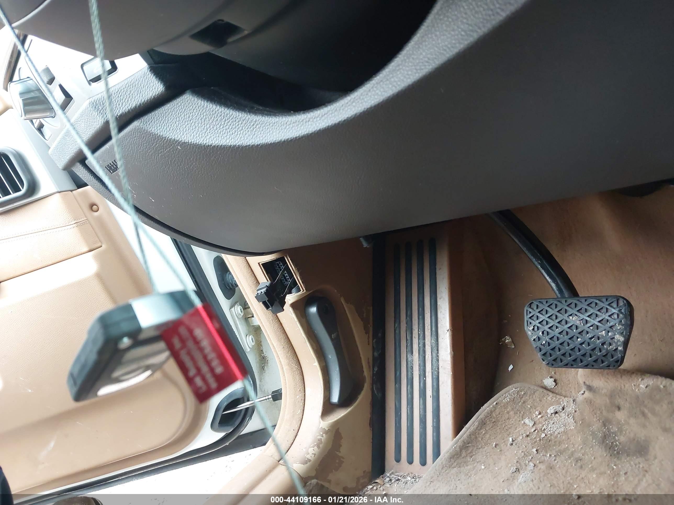 BMW 750LI image 11